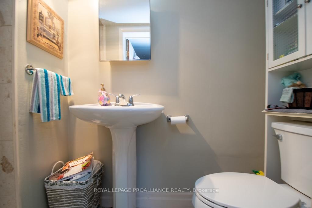 Photo 28 of 1060 Glendale Drive, Peterborough, Northcrest Ward 5 — HOMEH