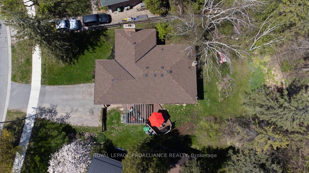 Photo 31 of 1060 Glendale Drive, Peterborough, Northcrest Ward 5 — HOMEH