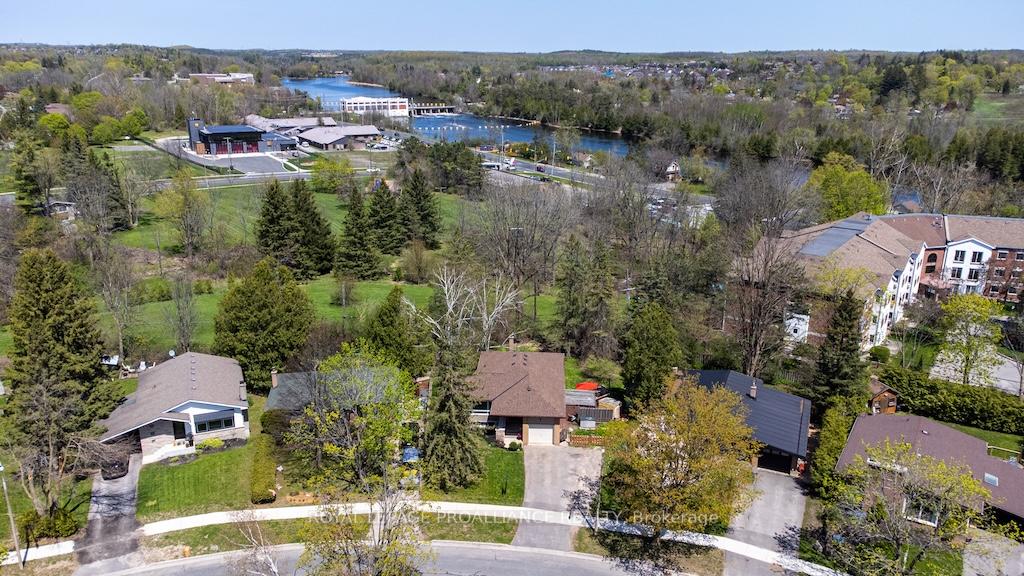 Photo 42 of 1060 Glendale Drive, Peterborough, Northcrest Ward 5 — HOMEH