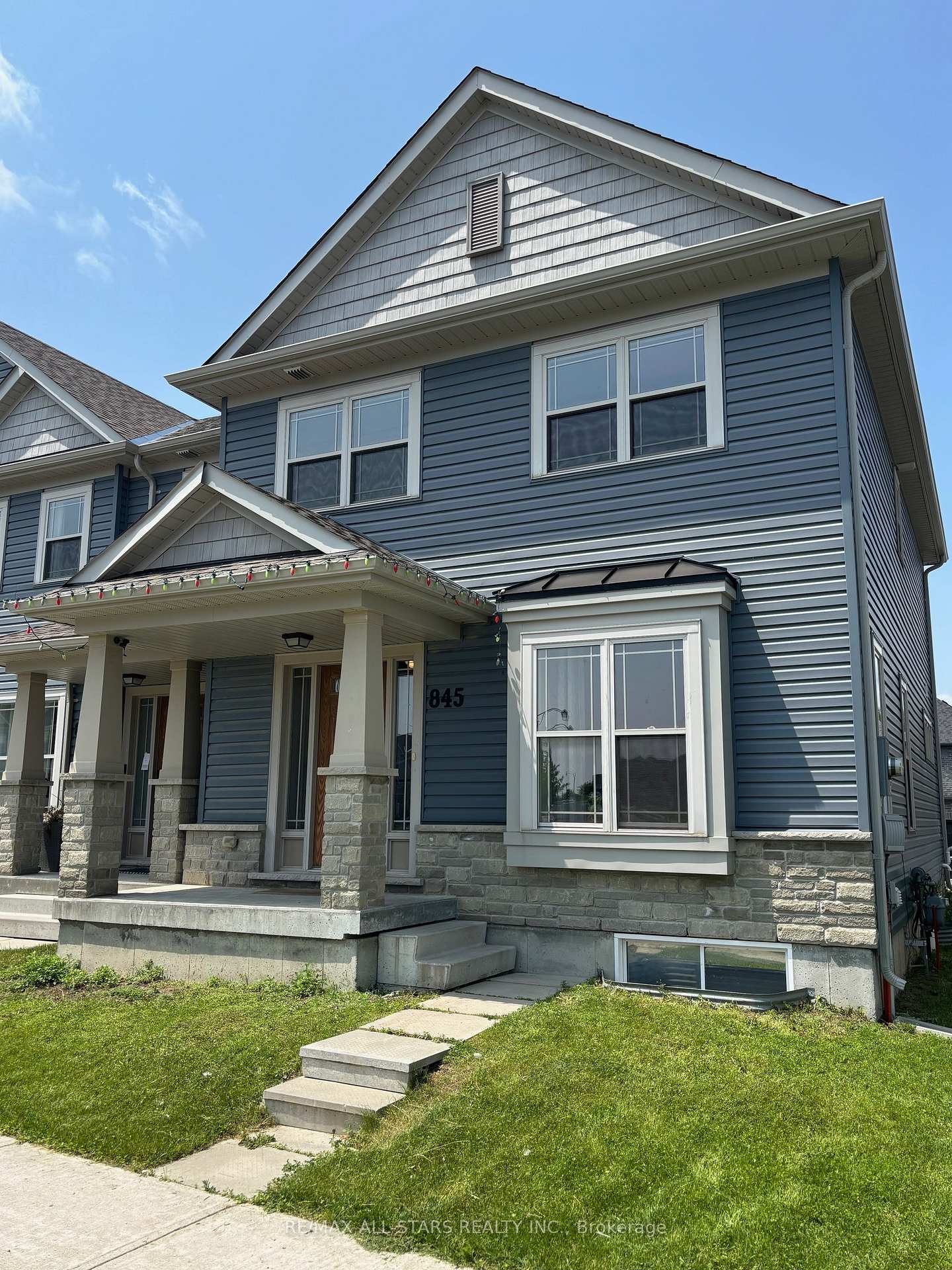 Front of 845 Broadway Boulevard