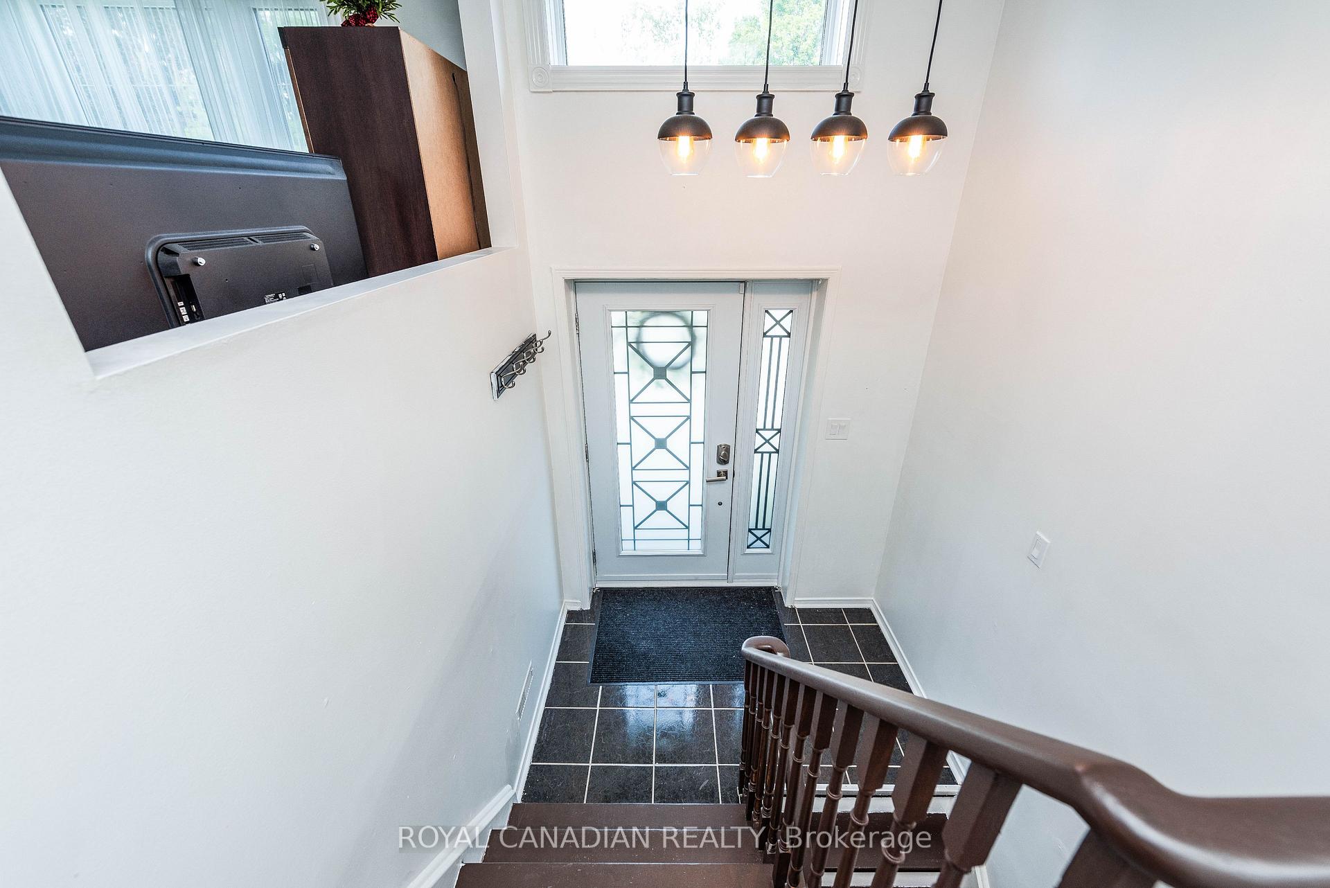 Photo 22 of 1428 Park Road S, Oshawa, Lakeview — HOMEH