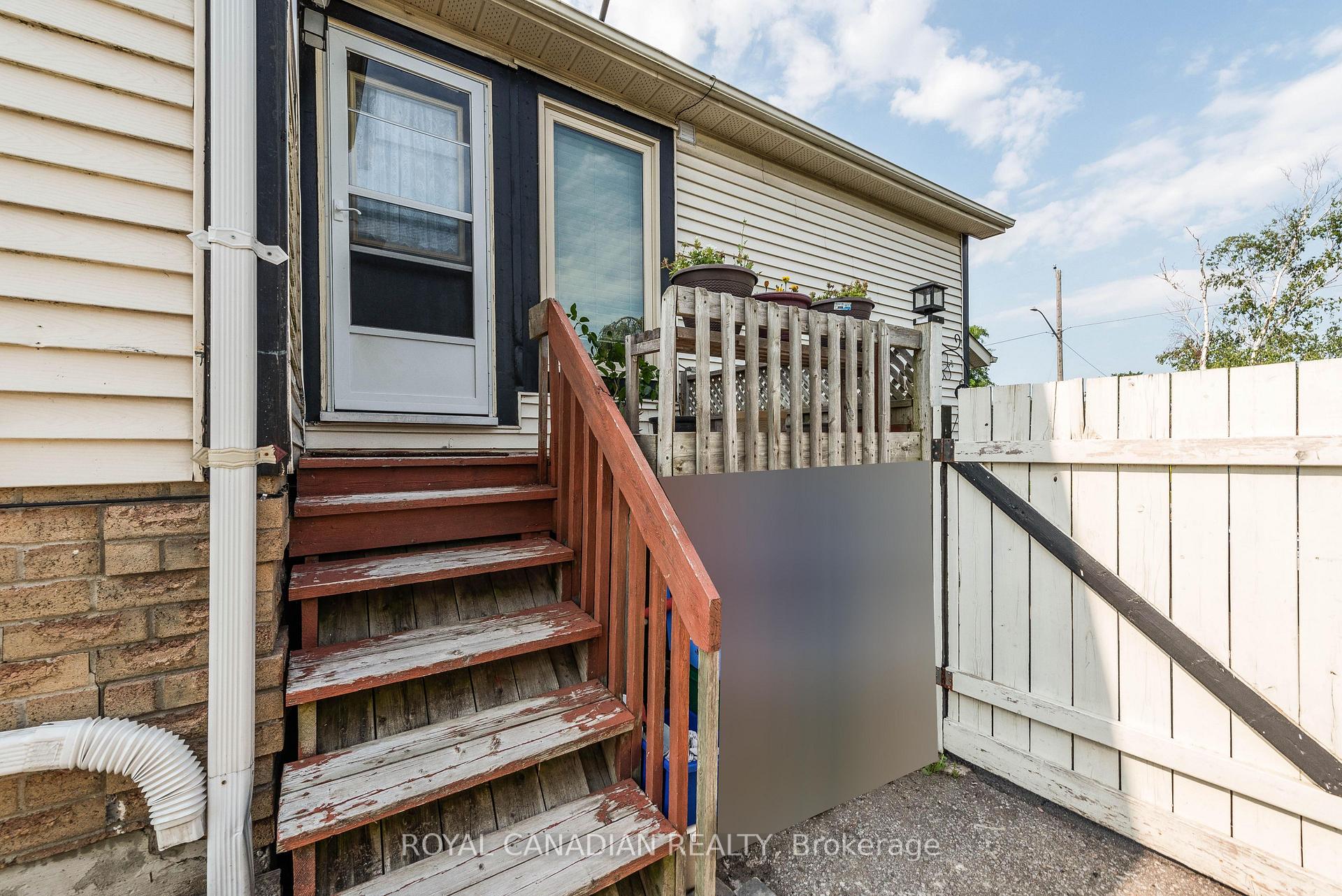 Photo 32 of 1428 Park Road S, Oshawa, Lakeview — HOMEH