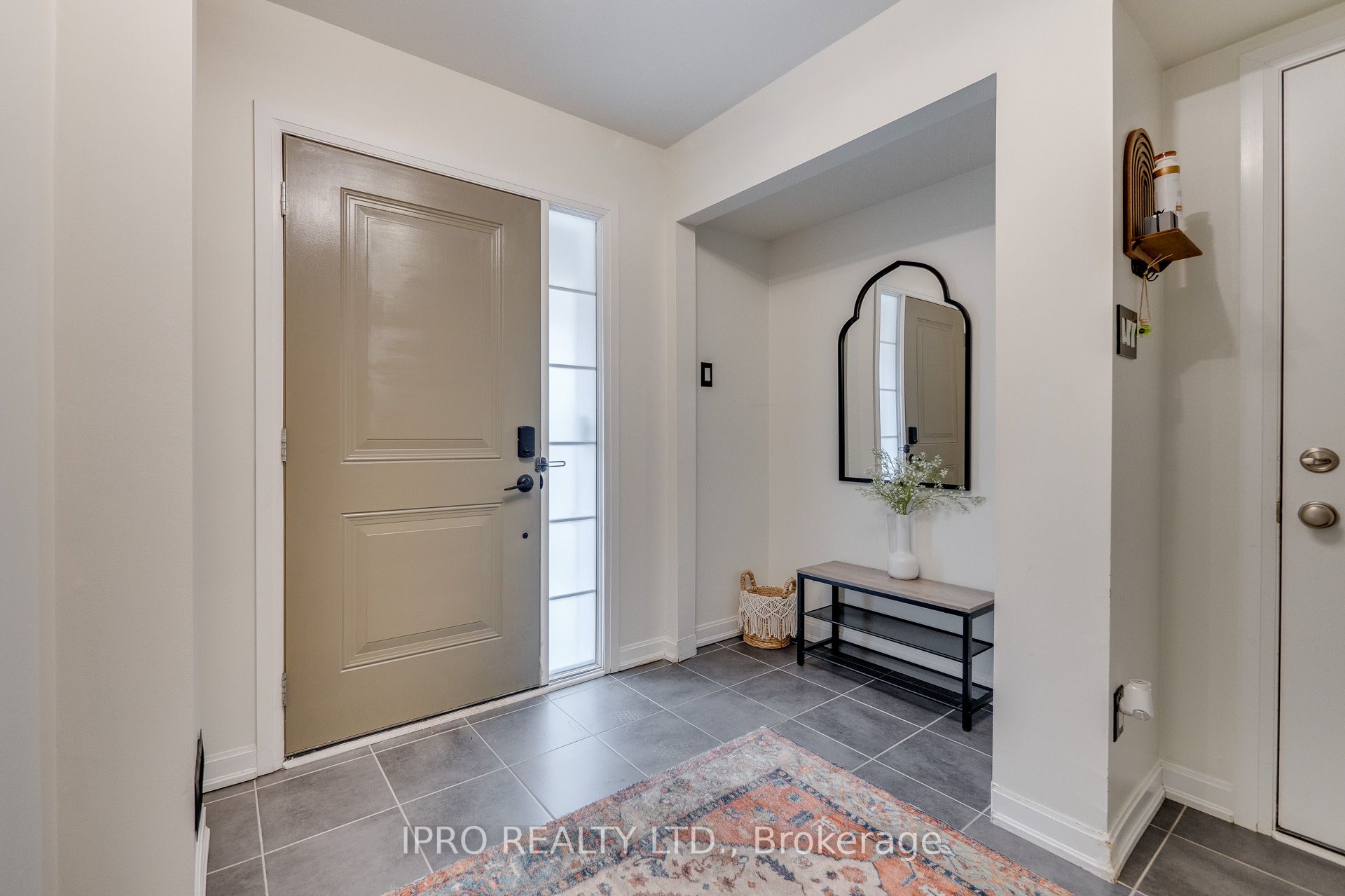 Photo 44 of Unit 88, 165 Hampshire Way, Milton, Dempsey — HOMEH