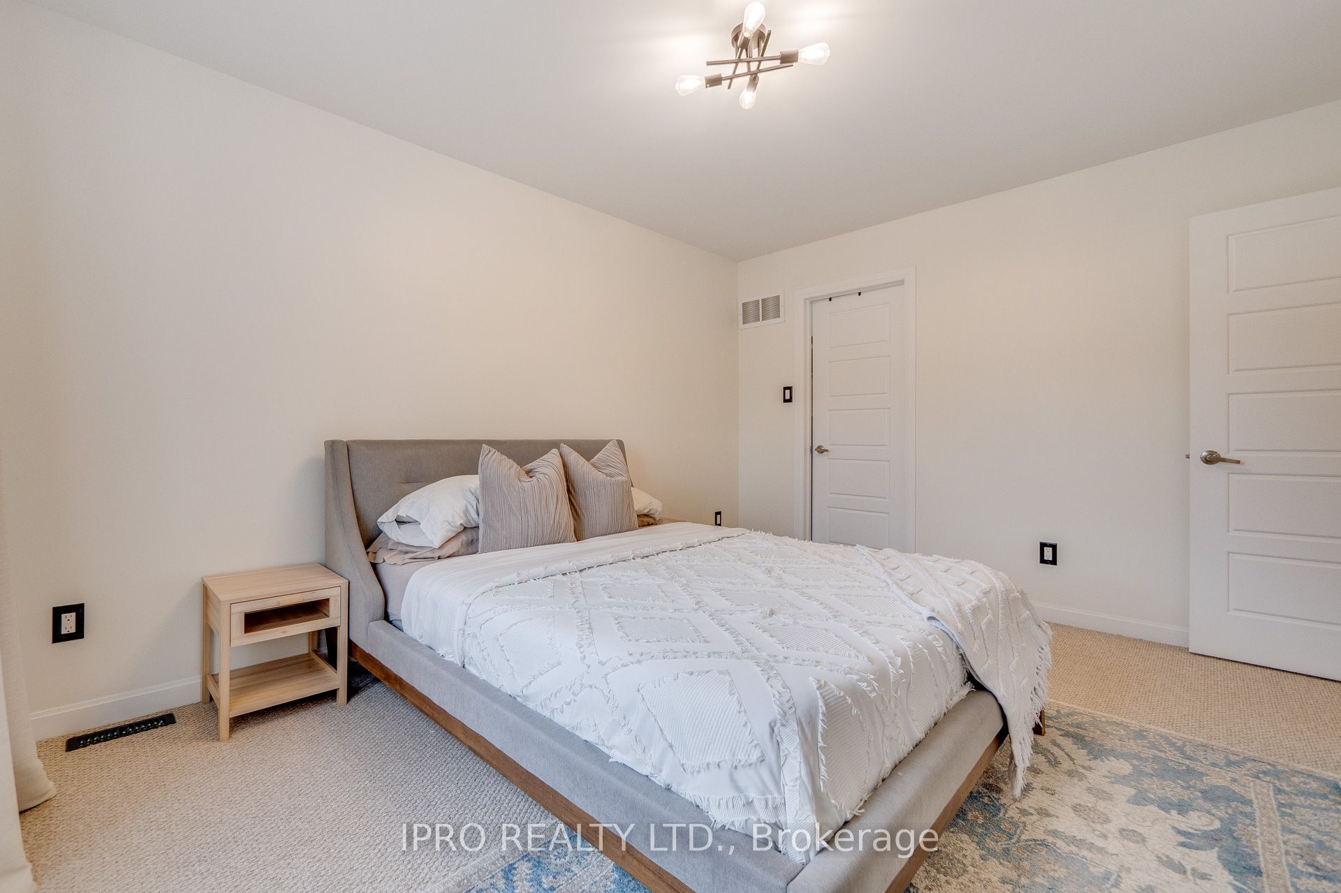 Photo 76 of Unit 88, 165 Hampshire Way, Milton, Dempsey — HOMEH