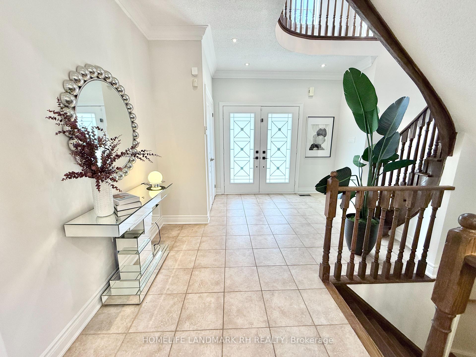Photo 3 of 608 Summeridge Drive, Vaughan, Patterson — HOMEH