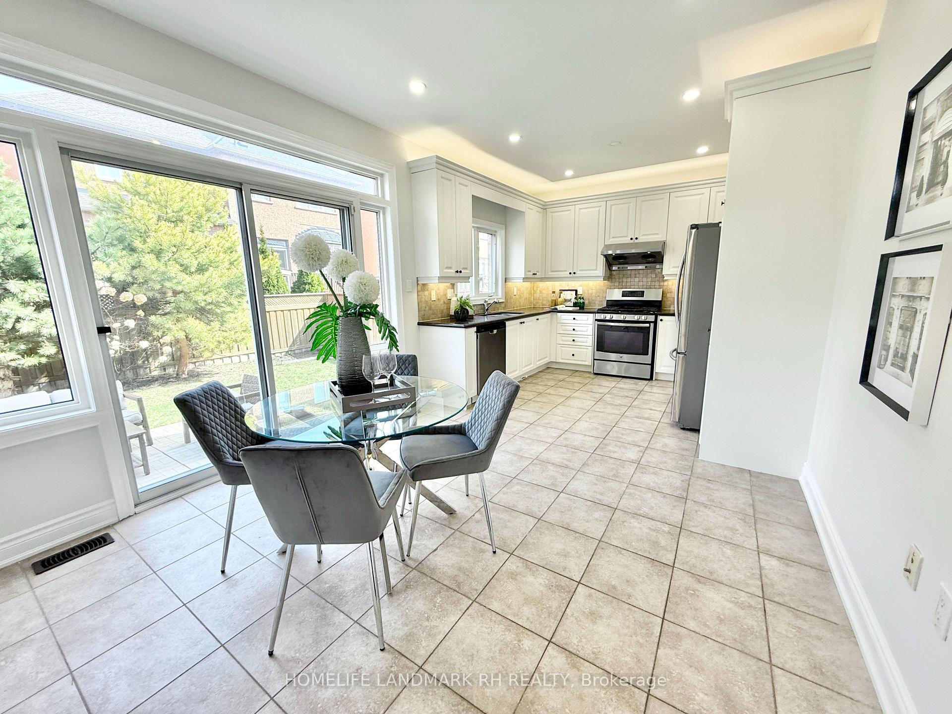 Photo 11 of 608 Summeridge Drive, Vaughan, Patterson — HOMEH