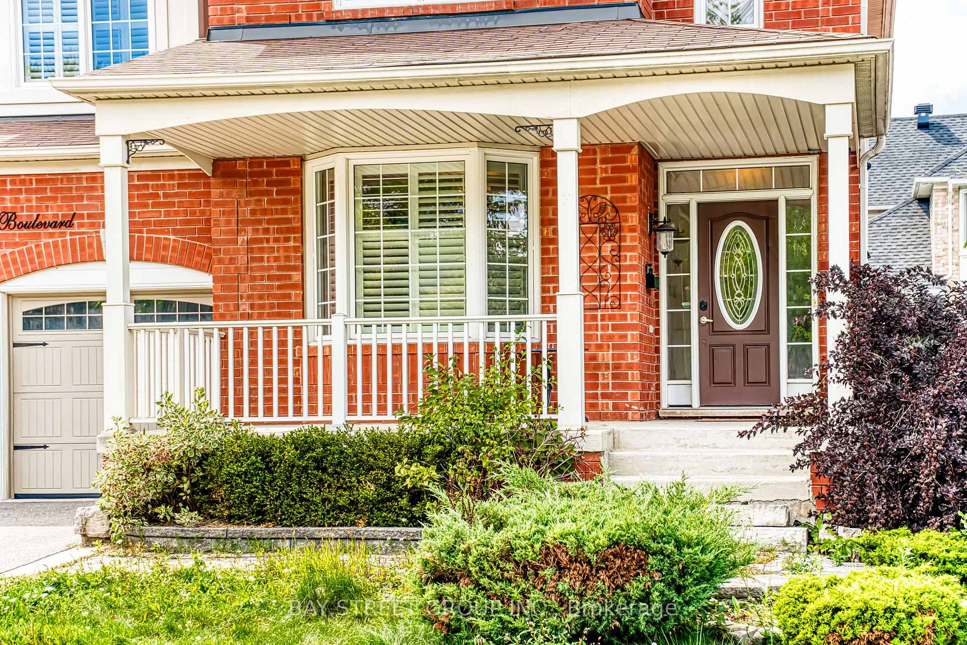 Photo 3 of 604 Mavrinac Boulevard, Aurora, Bayview Northeast — HOMEH
