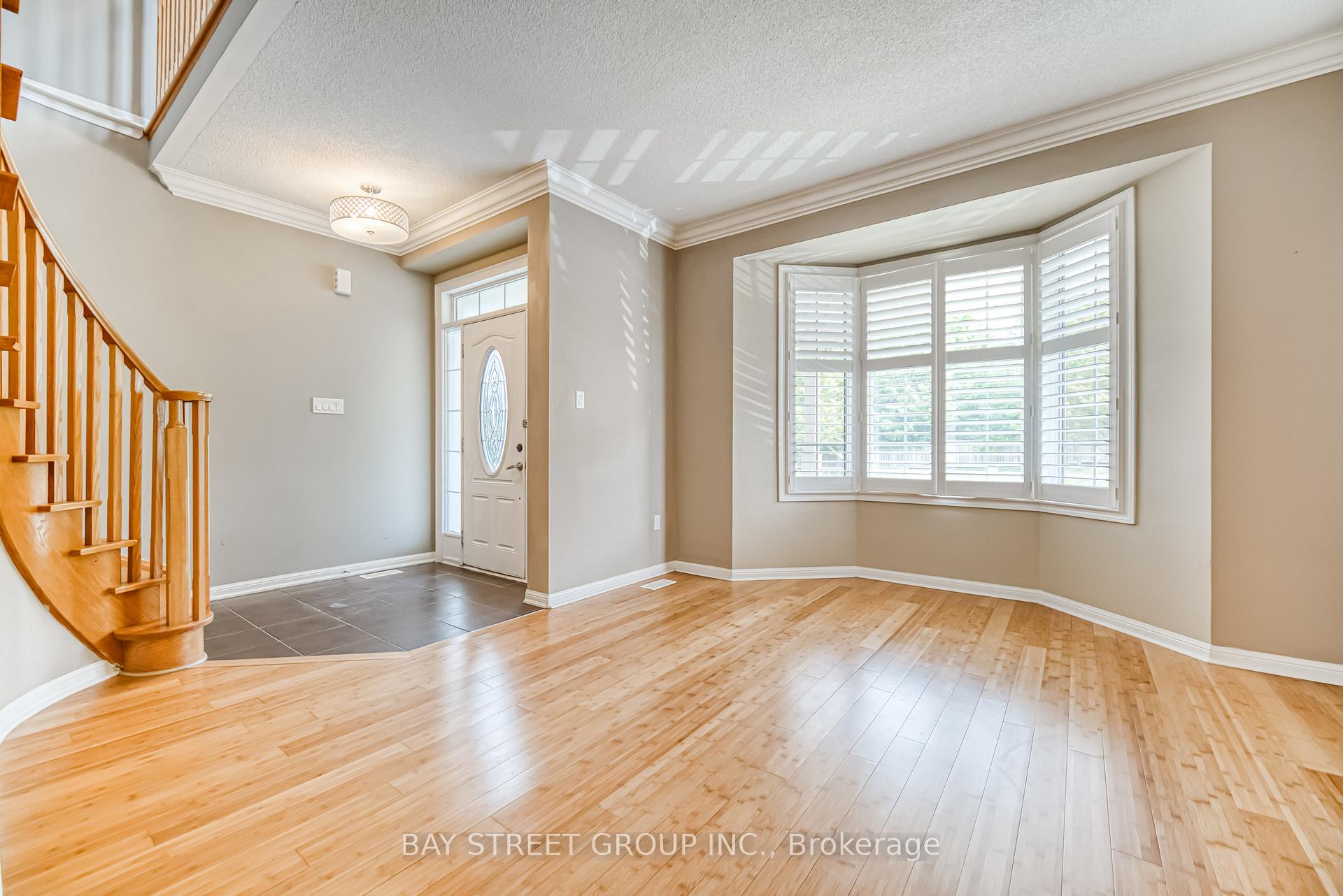 Photo 5 of 604 Mavrinac Boulevard, Aurora, Bayview Northeast — HOMEH