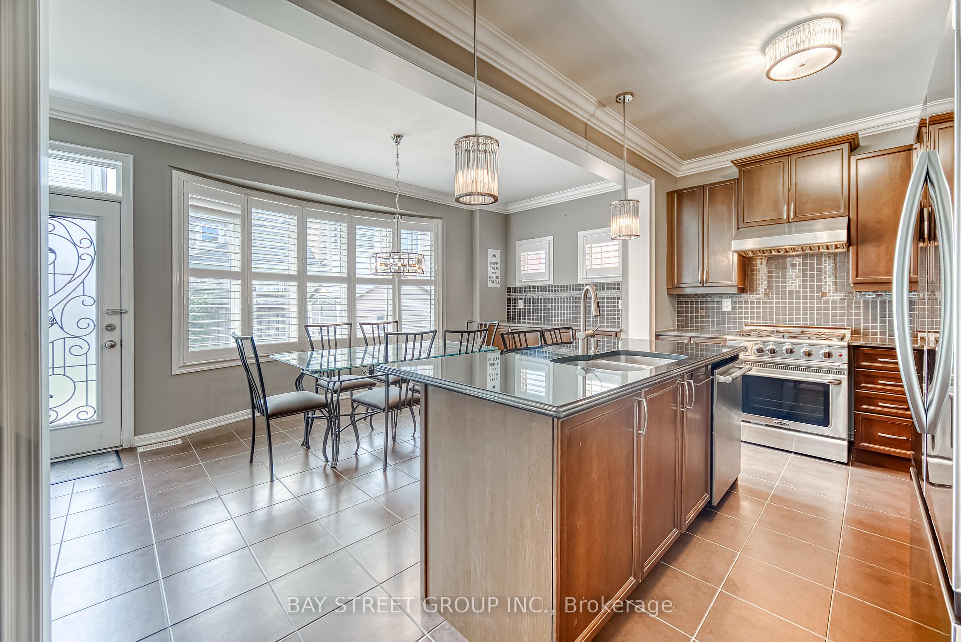 Photo 17 of 604 Mavrinac Boulevard, Aurora, Bayview Northeast — HOMEH