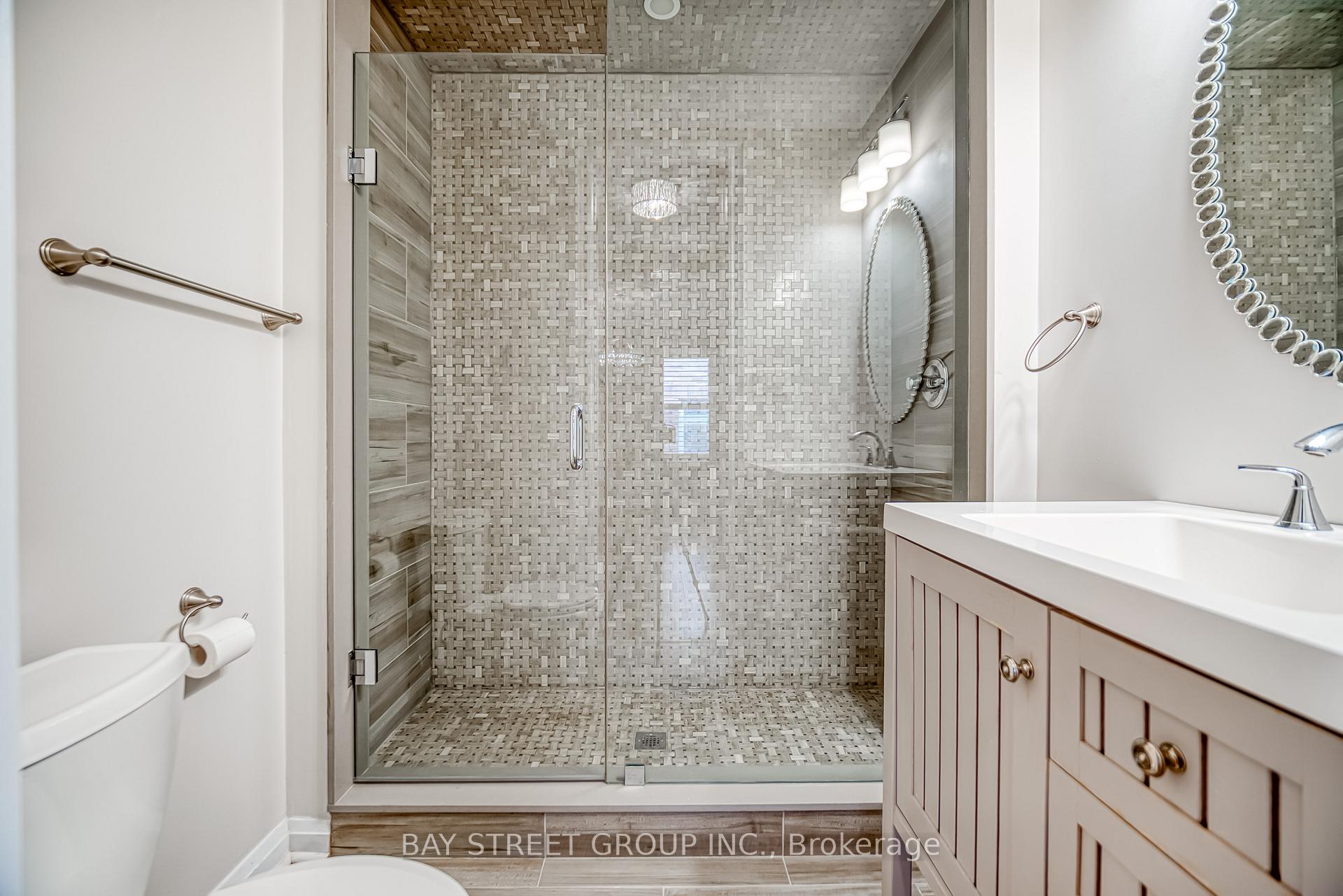 Photo 21 of 604 Mavrinac Boulevard, Aurora, Bayview Northeast — HOMEH