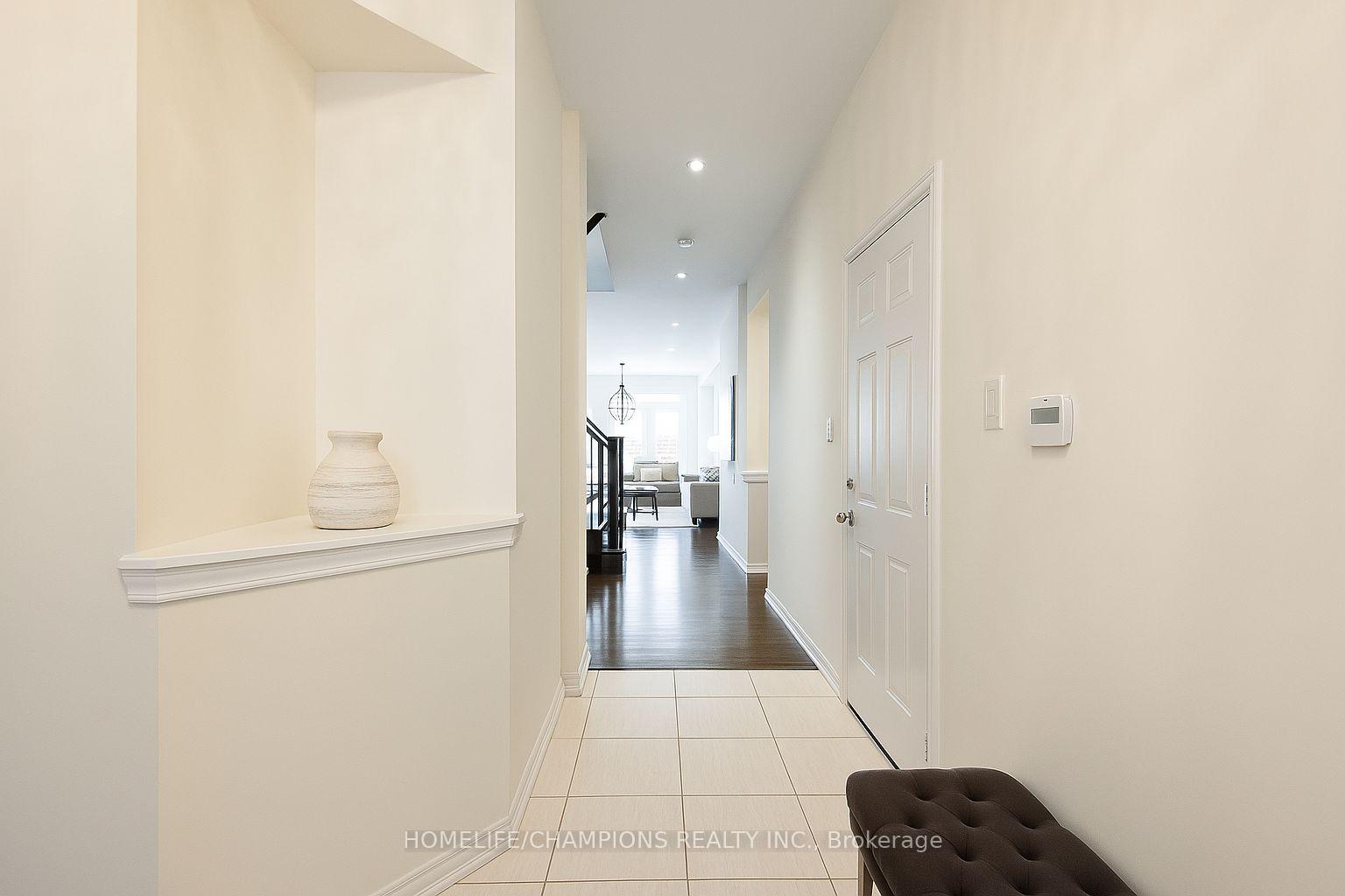 Photo 4 of 38 Hawstone Road, Vaughan, Vellore Village — HOMEH