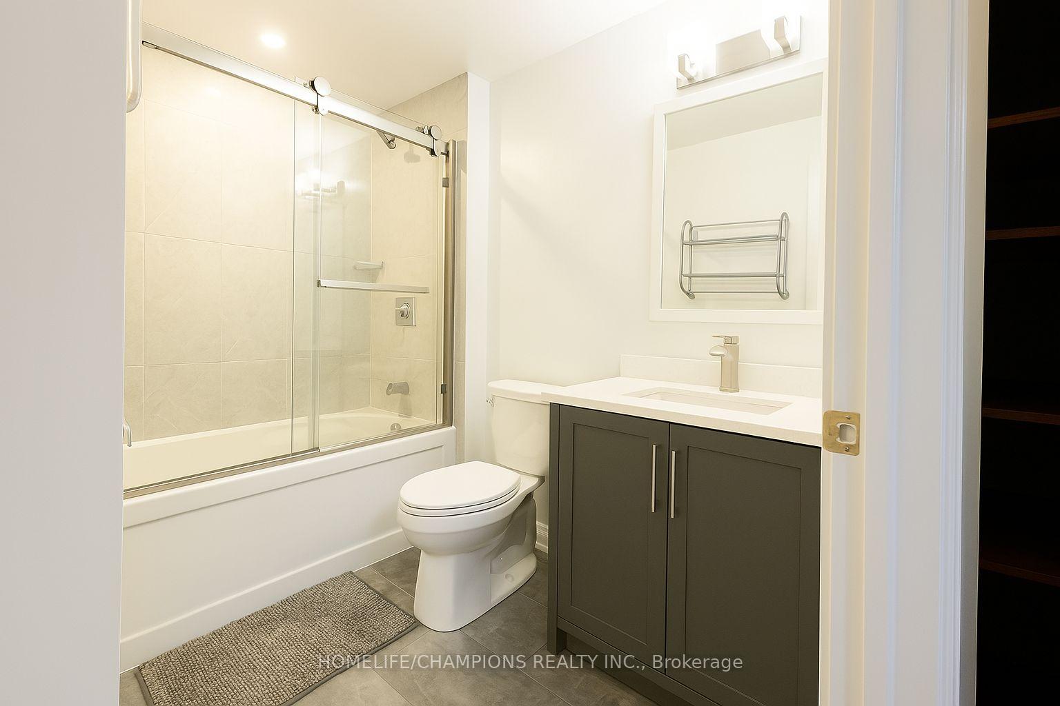 Photo 25 of 38 Hawstone Road, Vaughan, Vellore Village — HOMEH