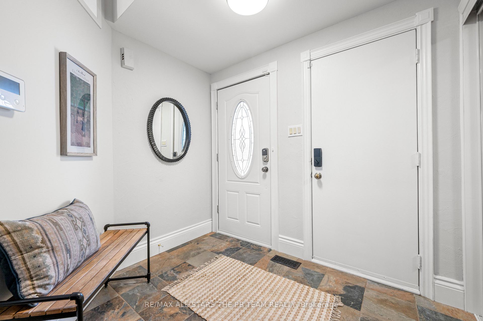 Photo 4 of 1908 Edenwood Drive, Oshawa, Samac — HOMEH