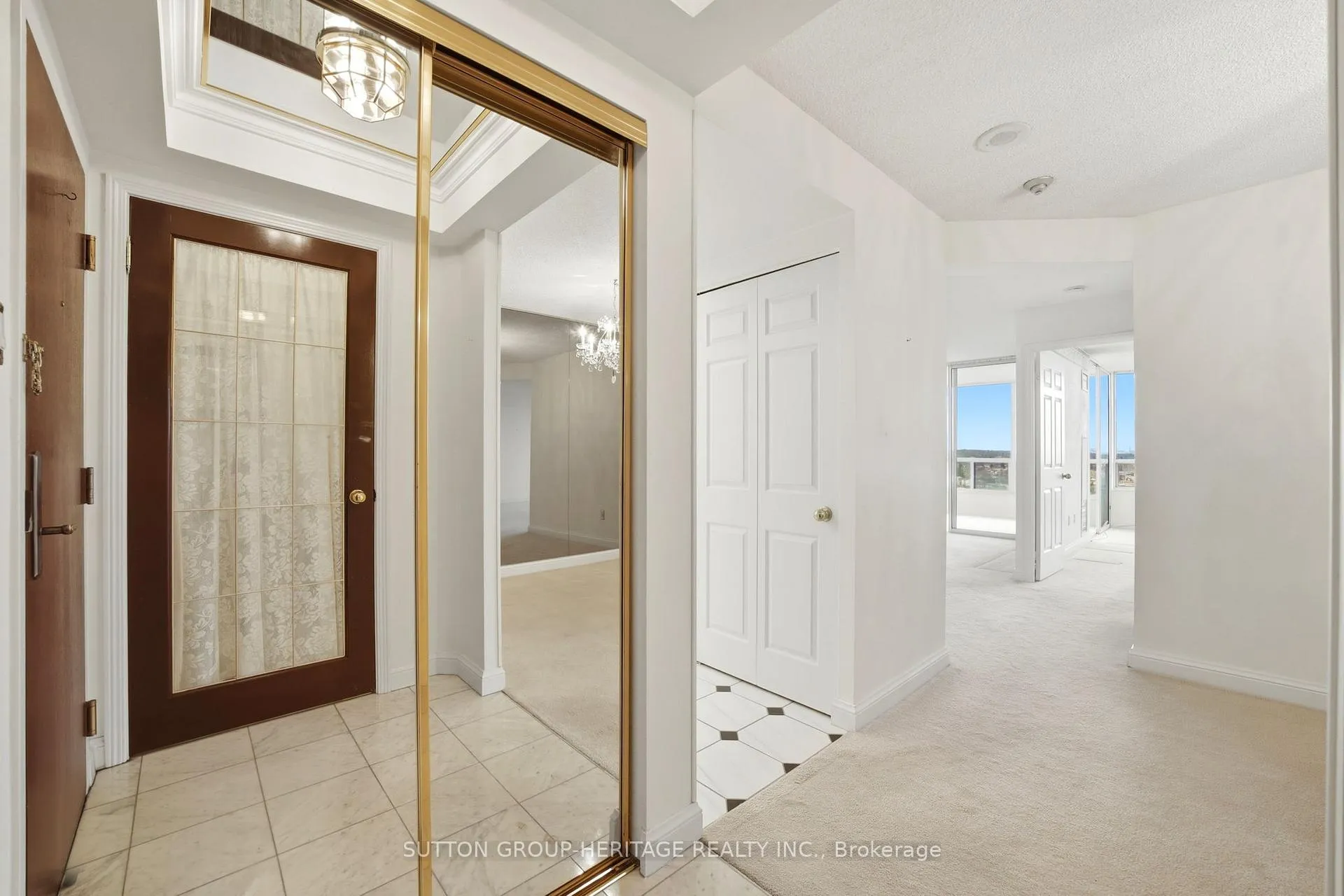 Photo 2 of Unit 1405, 24 Hanover Road, Brampton, Queen Street Corridor — HOMEH
