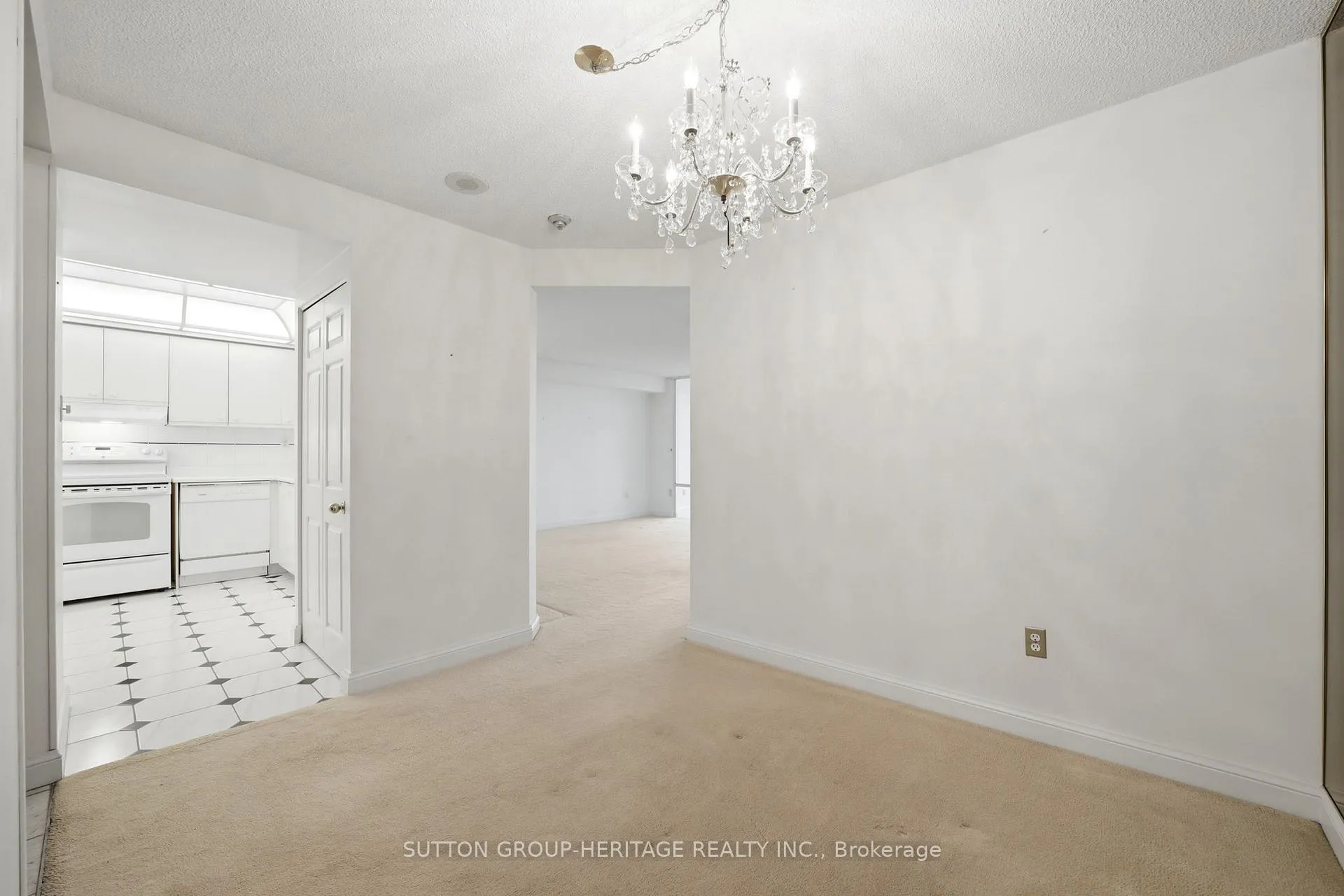Photo 6 of Unit 1405, 24 Hanover Road, Brampton, Queen Street Corridor — HOMEH