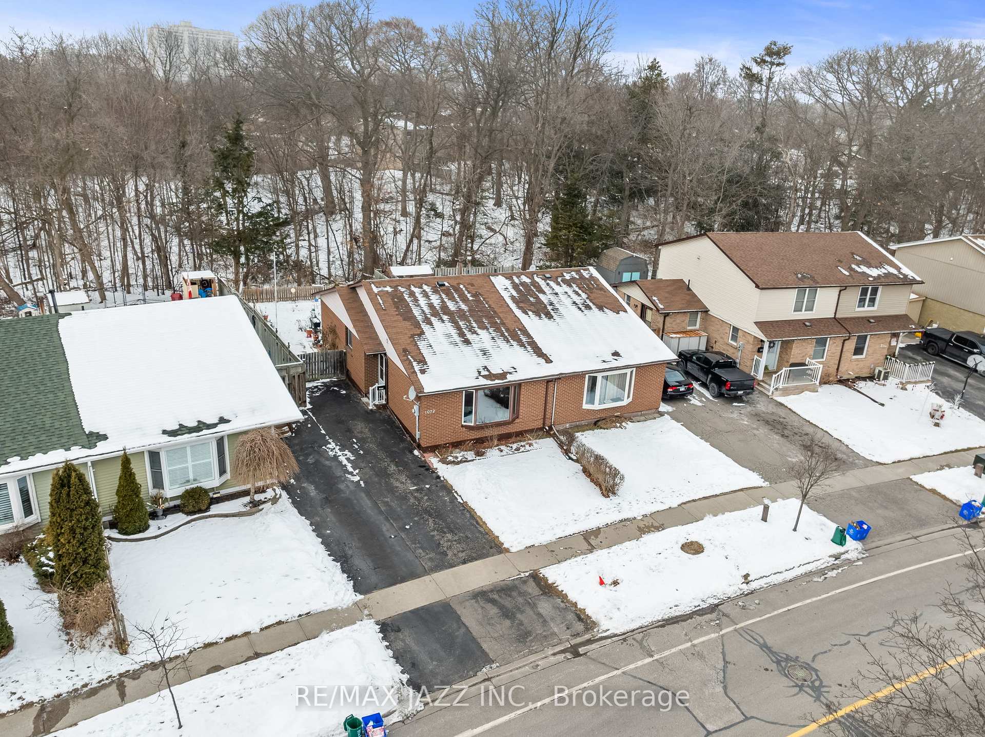 Photo 1 of 1072 Central Park Boulevard N, Oshawa, Centennial — HOMEH
