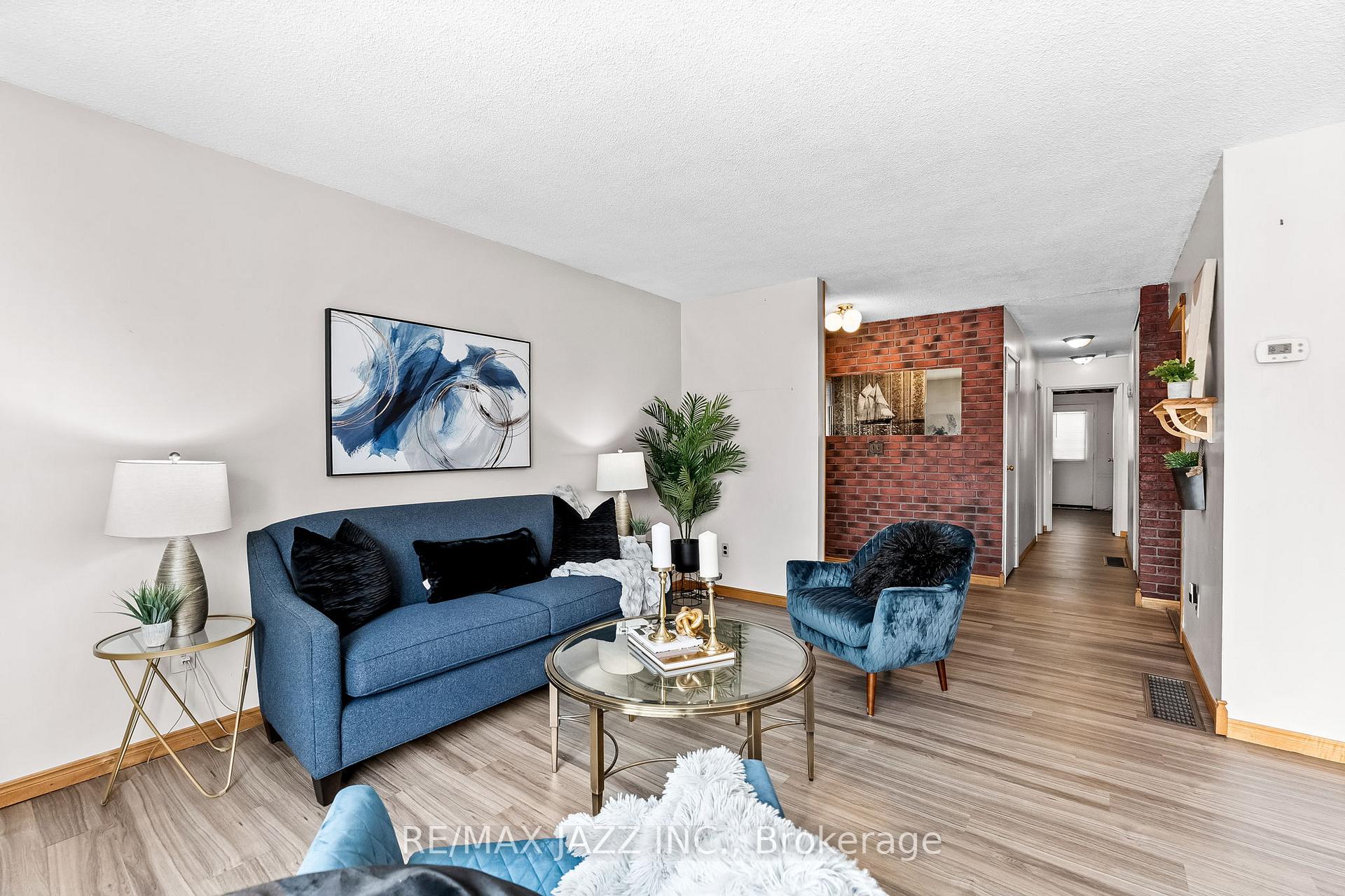 Photo 5 of 1072 Central Park Boulevard N, Oshawa, Centennial — HOMEH