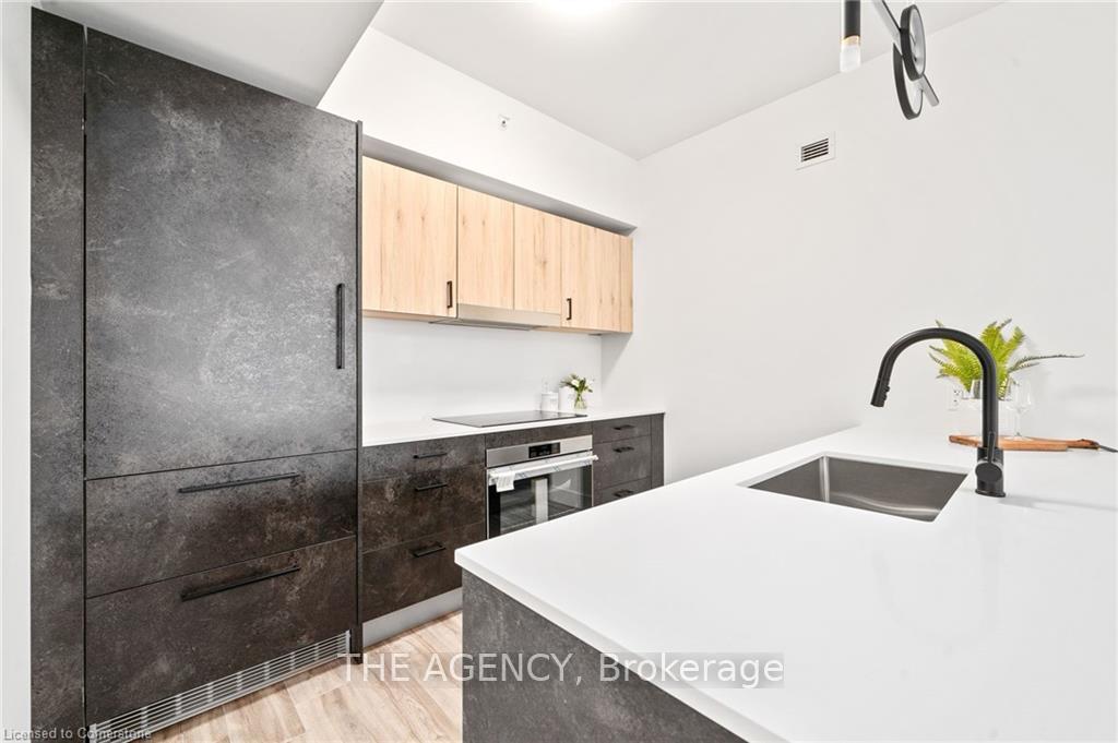 Photo 19 of Unit 404, 2 Dundas Street W, Belleville, Belleville Ward — HOMEH