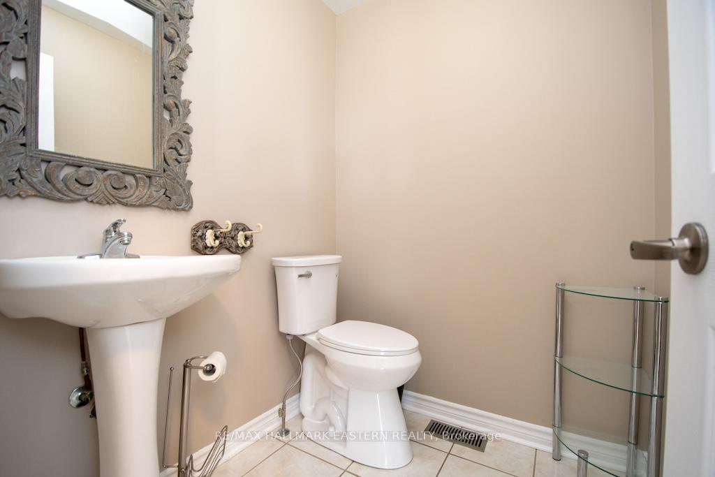 Photo 14 of 962 Baker Street, Peterborough, Northcrest Ward 5 — HOMEH