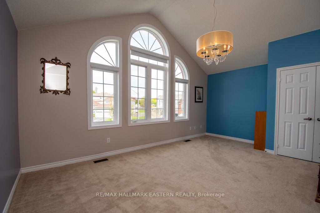 Photo 29 of 962 Baker Street, Peterborough, Northcrest Ward 5 — HOMEH