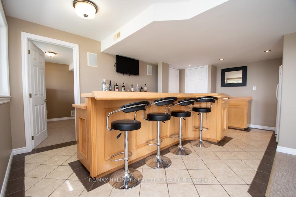 Photo 34 of 962 Baker Street, Peterborough, Northcrest Ward 5 — HOMEH