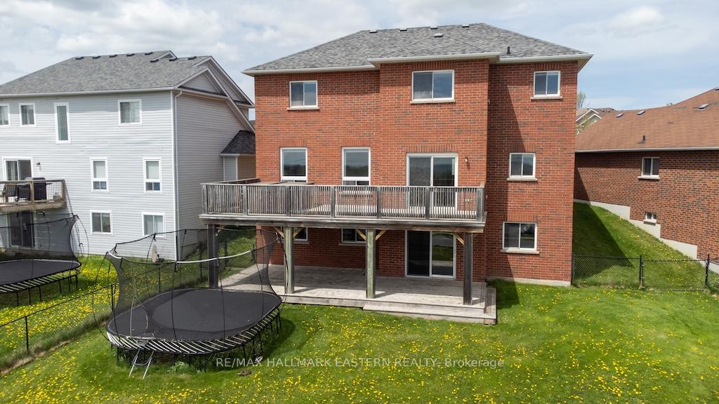 Photo 47 of 962 Baker Street, Peterborough, Northcrest Ward 5 — HOMEH