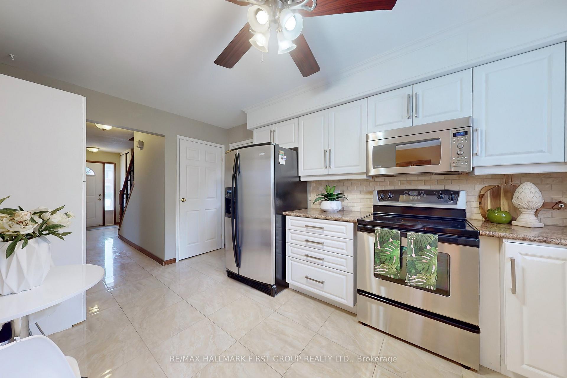 Photo 14 of 552 Lancelot Crescent, Oshawa, Eastdale — HOMEH