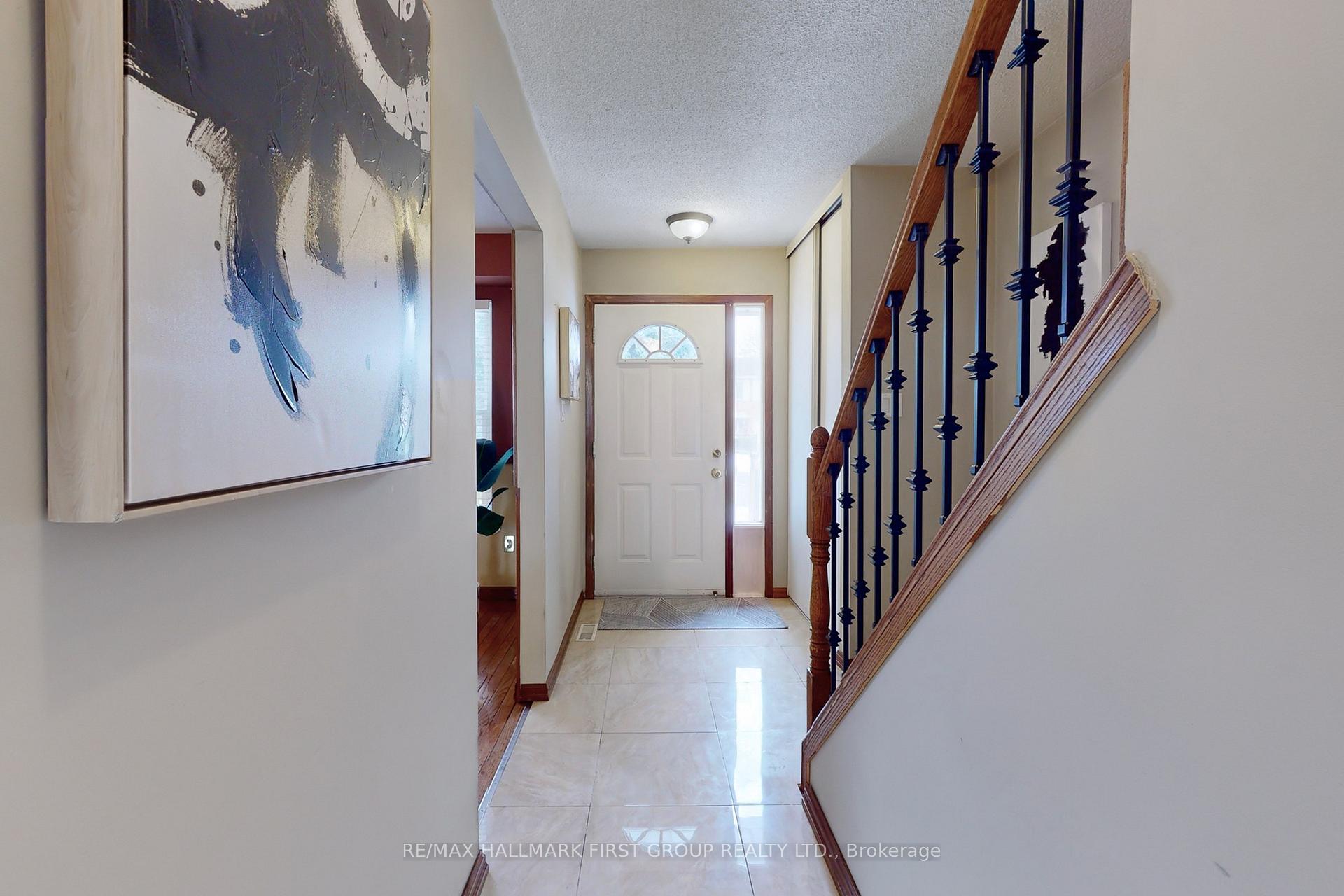 Photo 18 of 552 Lancelot Crescent, Oshawa, Eastdale — HOMEH