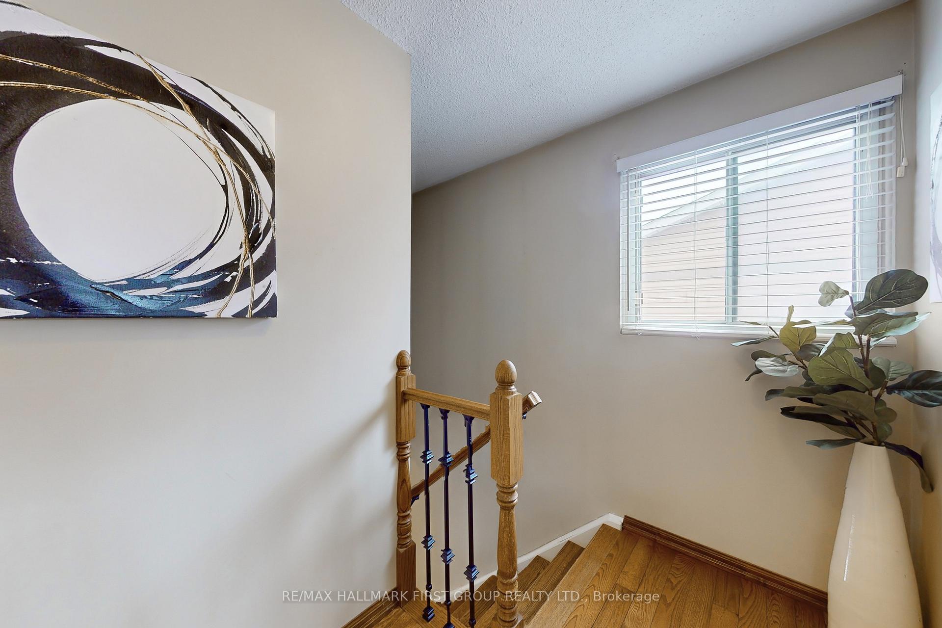 Photo 20 of 552 Lancelot Crescent, Oshawa, Eastdale — HOMEH