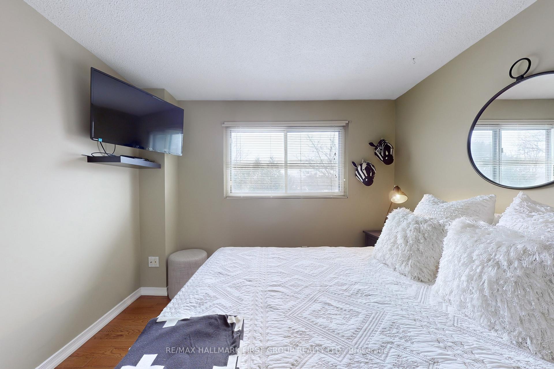 Photo 28 of 552 Lancelot Crescent, Oshawa, Eastdale — HOMEH