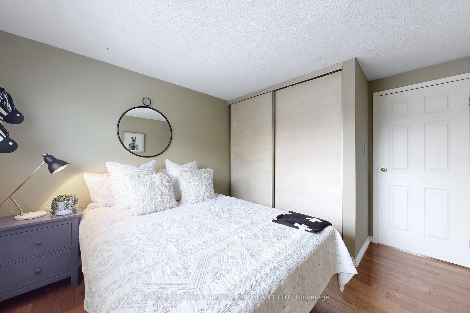 Photo 29 of 552 Lancelot Crescent, Oshawa, Eastdale — HOMEH