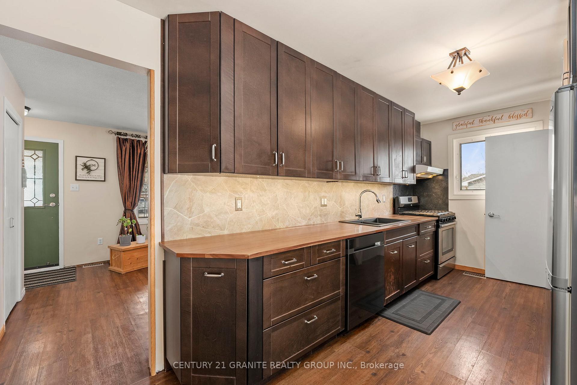 Photo 9 of 1767 Redwood Drive, Peterborough, Monaghan Ward 2 — HOMEH