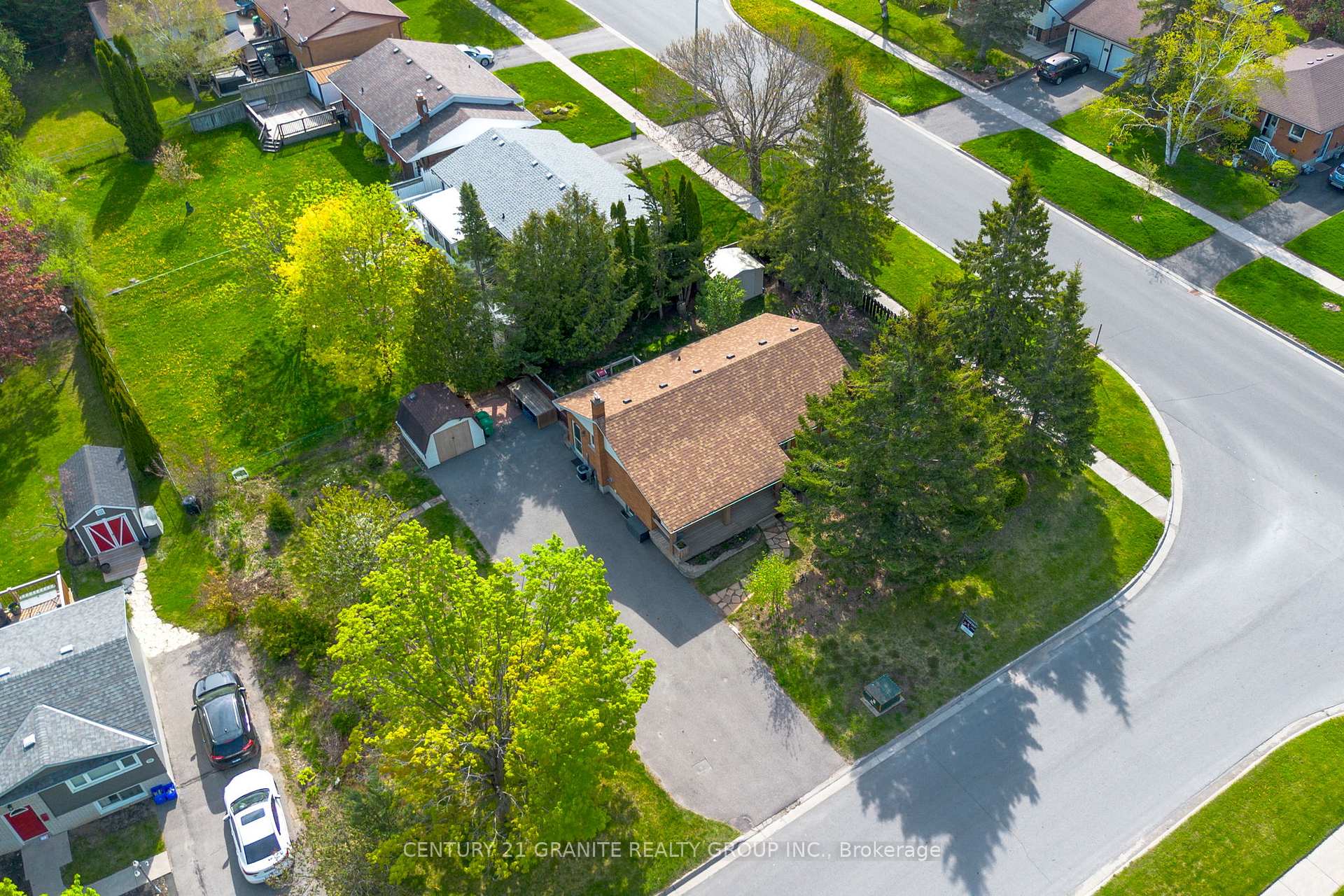 Photo 36 of 1767 Redwood Drive, Peterborough, Monaghan Ward 2 — HOMEH