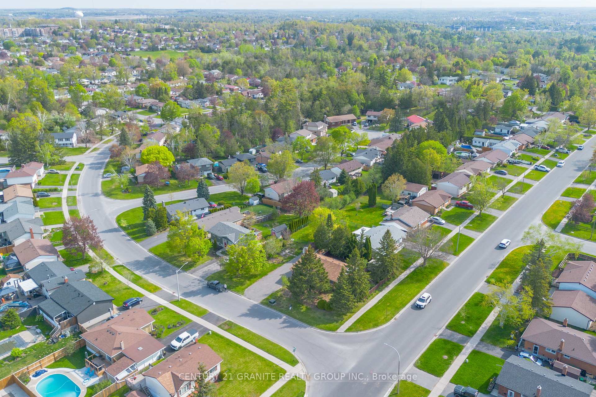 Photo 37 of 1767 Redwood Drive, Peterborough, Monaghan Ward 2 — HOMEH