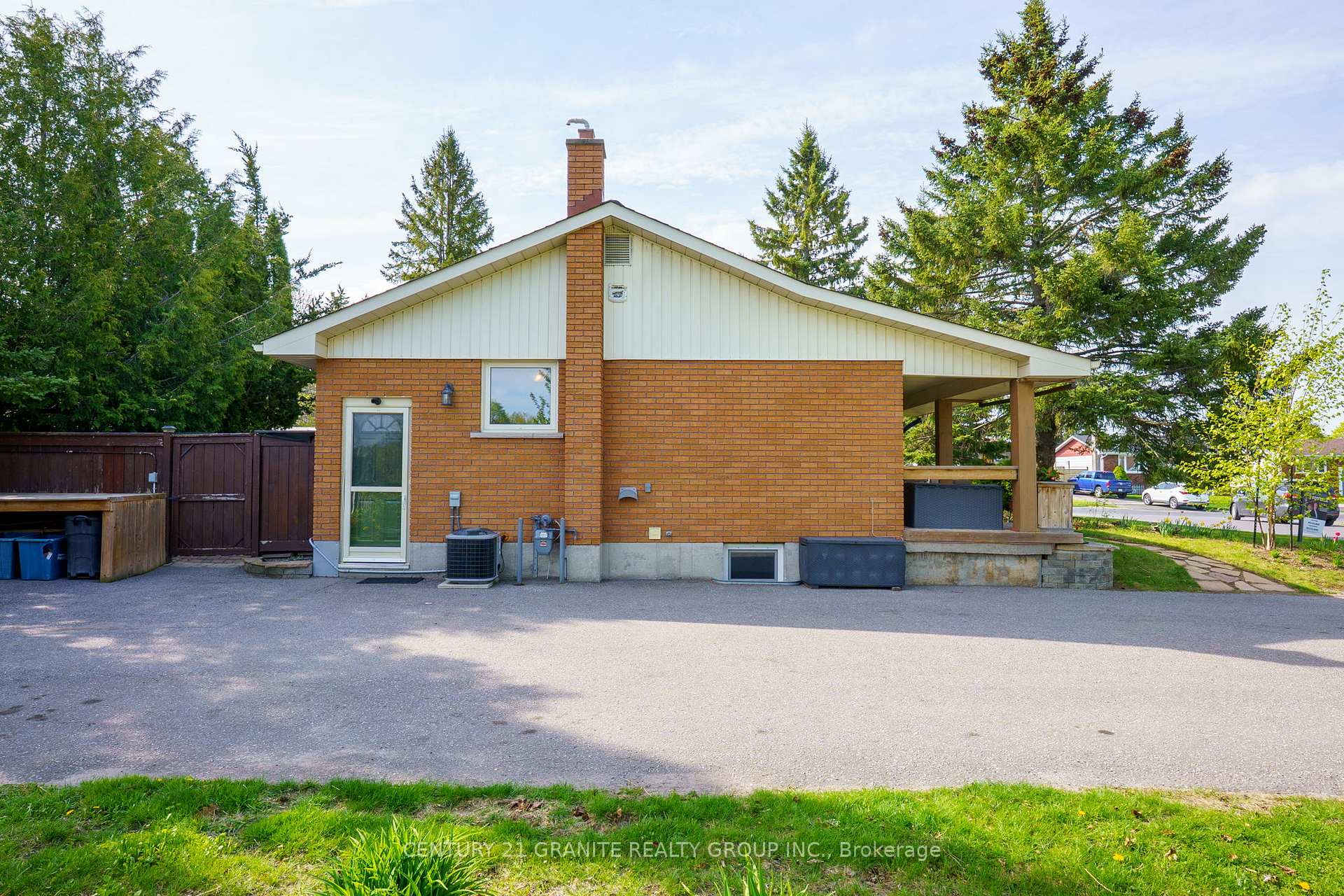 Photo 49 of 1767 Redwood Drive, Peterborough, Monaghan Ward 2 — HOMEH