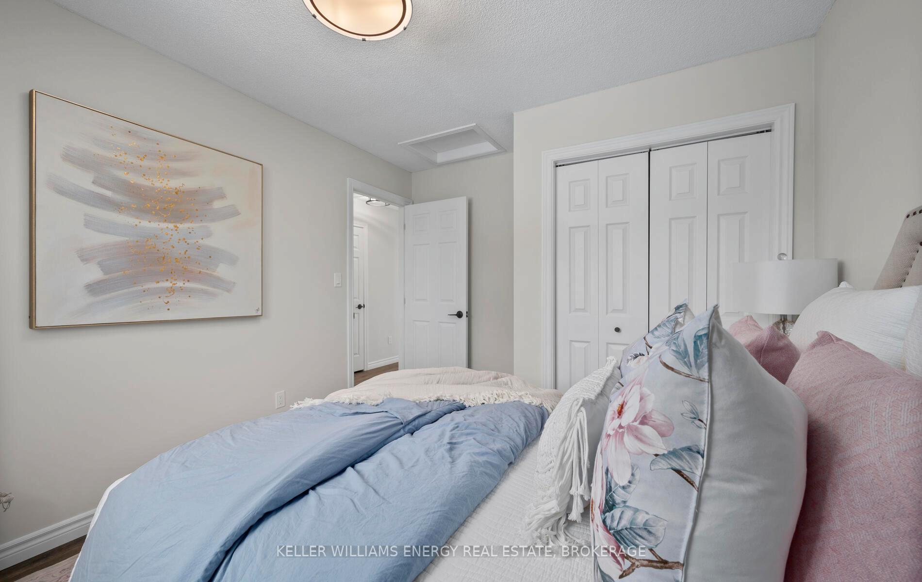 Photo 18 of 222 Overbank Drive, Oshawa, McLaughlin — HOMEH