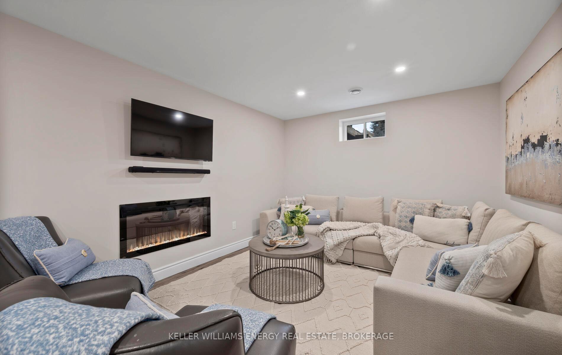 Photo 23 of 222 Overbank Drive, Oshawa, McLaughlin — HOMEH