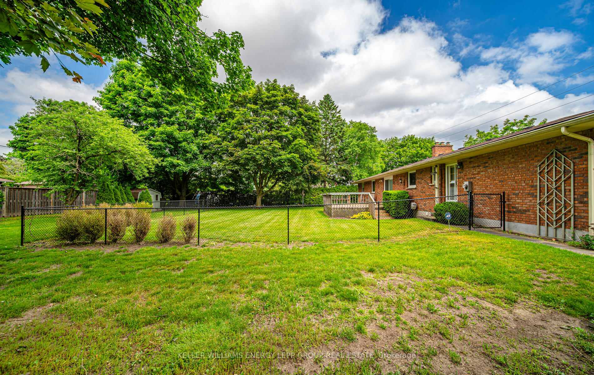 Photo 11 of 336 Conlin Road E, Oshawa, Kedron — HOMEH