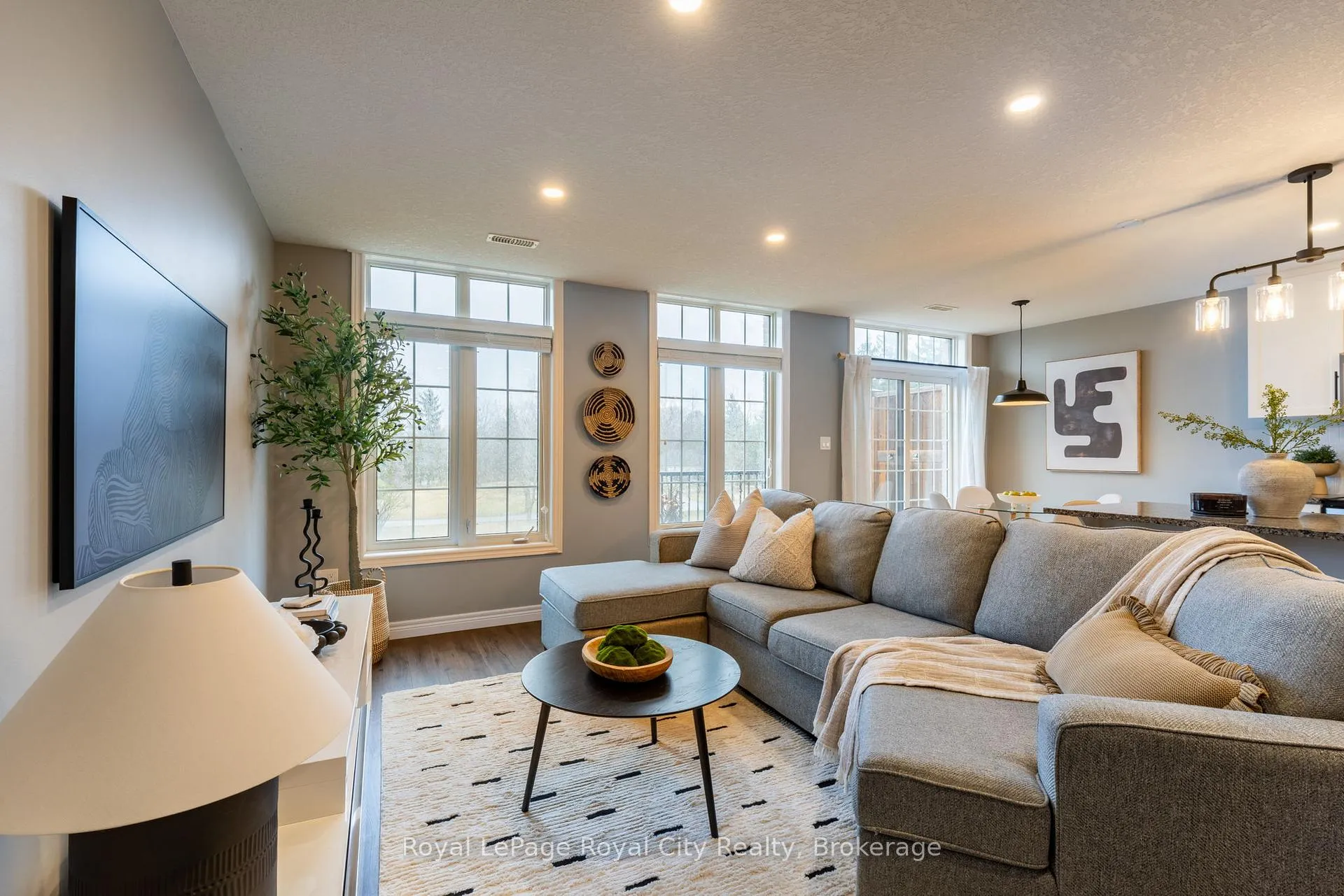 Photo 3 of Unit 316, 333 Gosling Gardens, Guelph, Clairfields/Hanlon Business Park — HOMEH