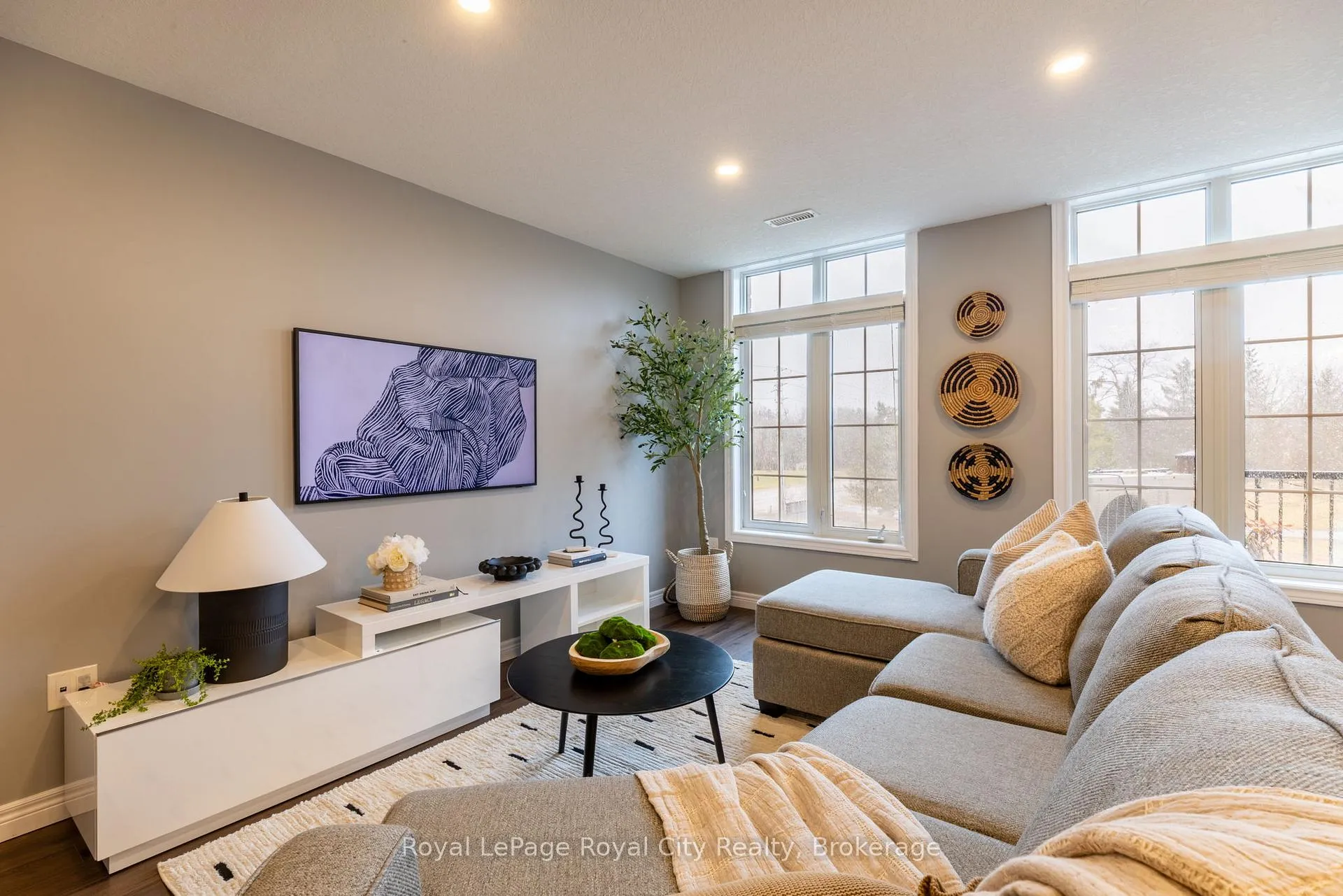 Photo 4 of Unit 316, 333 Gosling Gardens, Guelph, Clairfields/Hanlon Business Park — HOMEH