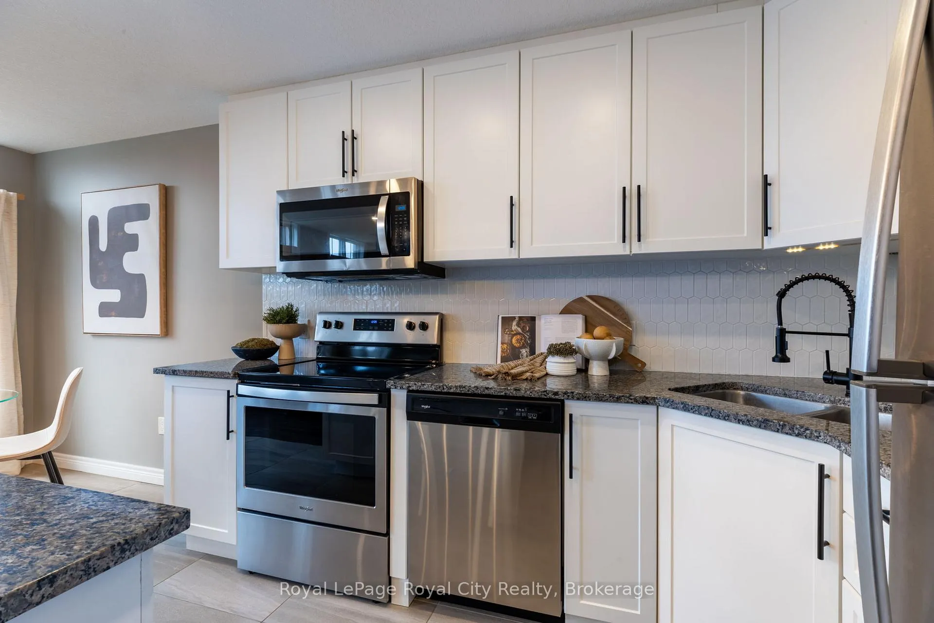 Photo 10 of Unit 316, 333 Gosling Gardens, Guelph, Clairfields/Hanlon Business Park — HOMEH