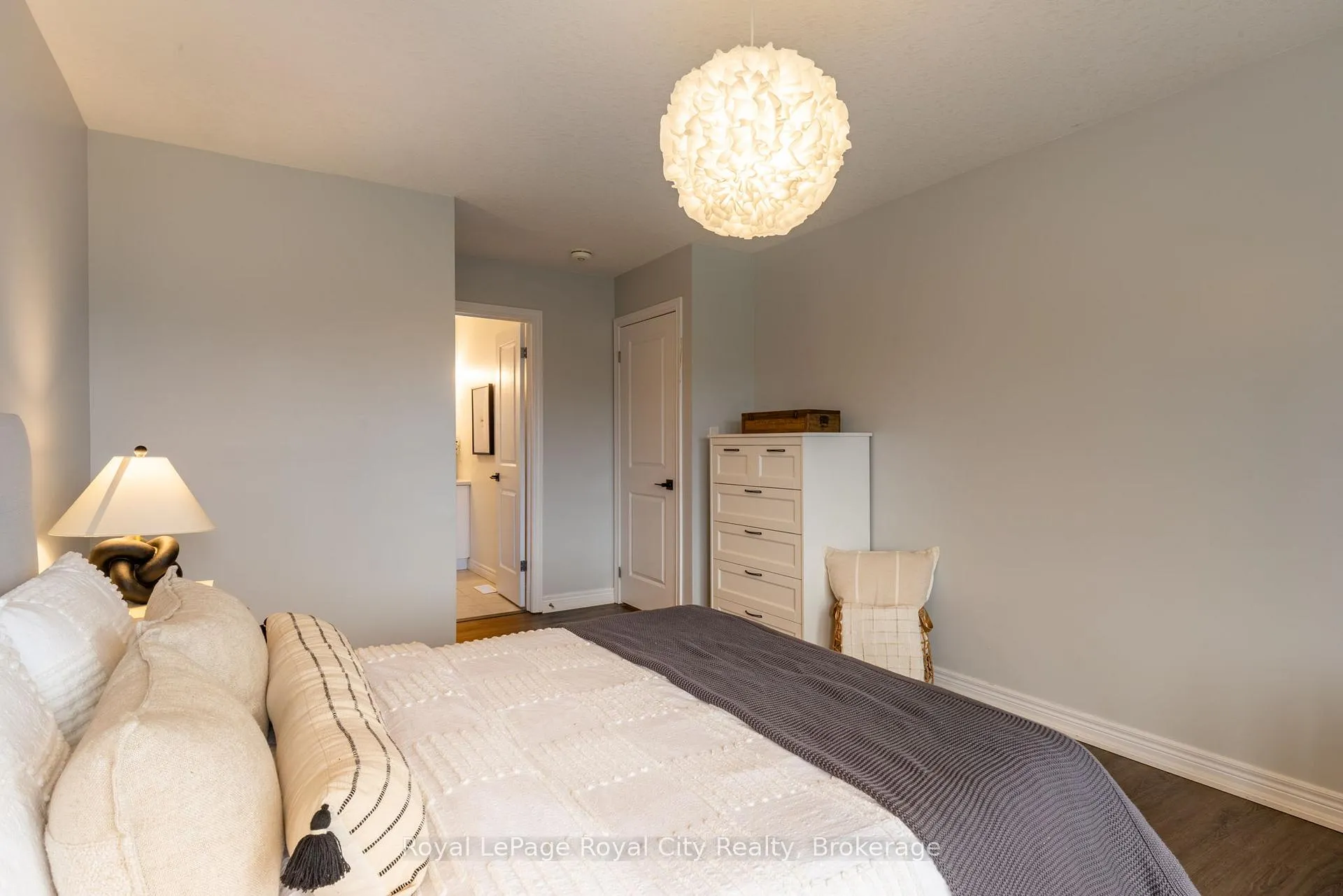 Photo 20 of Unit 316, 333 Gosling Gardens, Guelph, Clairfields/Hanlon Business Park — HOMEH