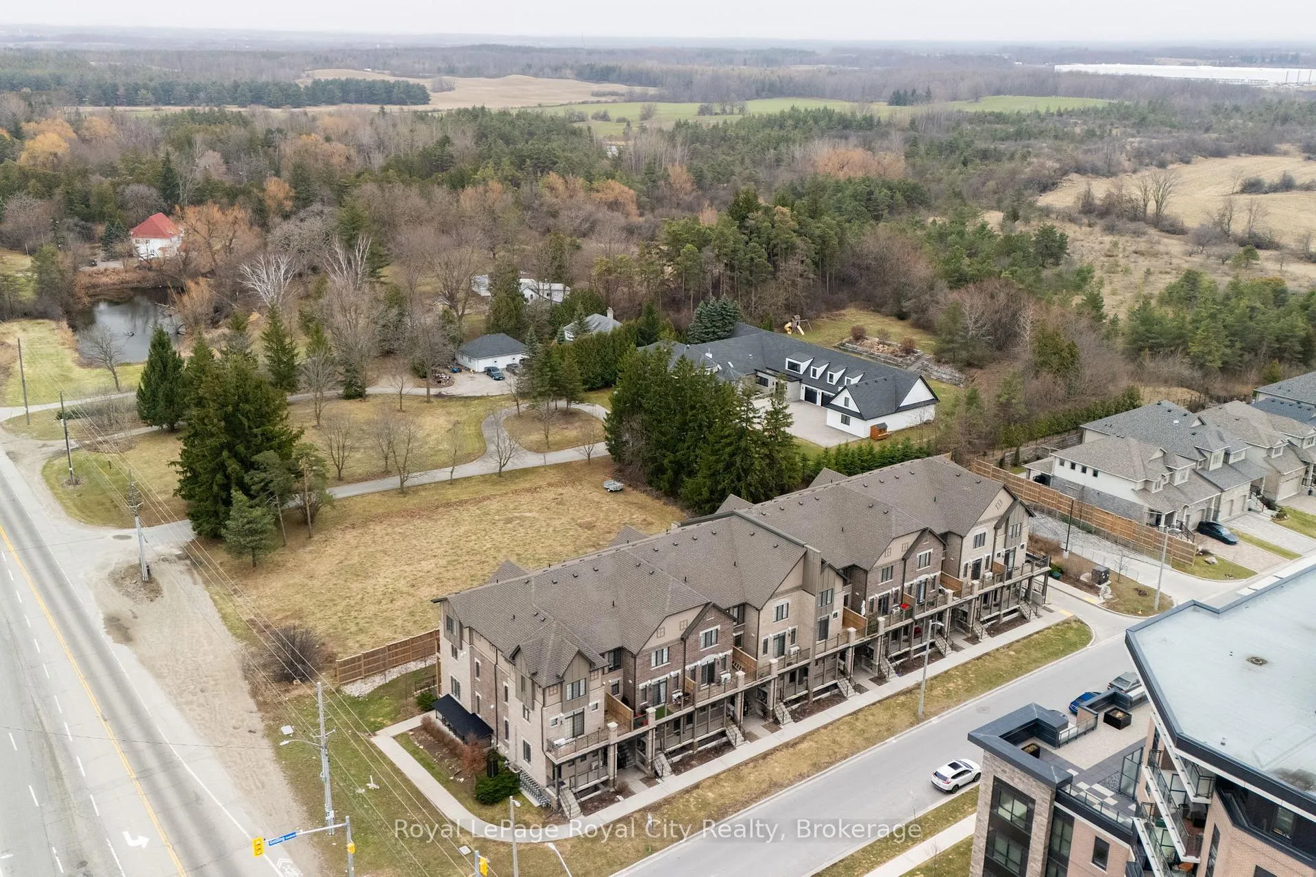 Photo 31 of Unit 316, 333 Gosling Gardens, Guelph, Clairfields/Hanlon Business Park — HOMEH