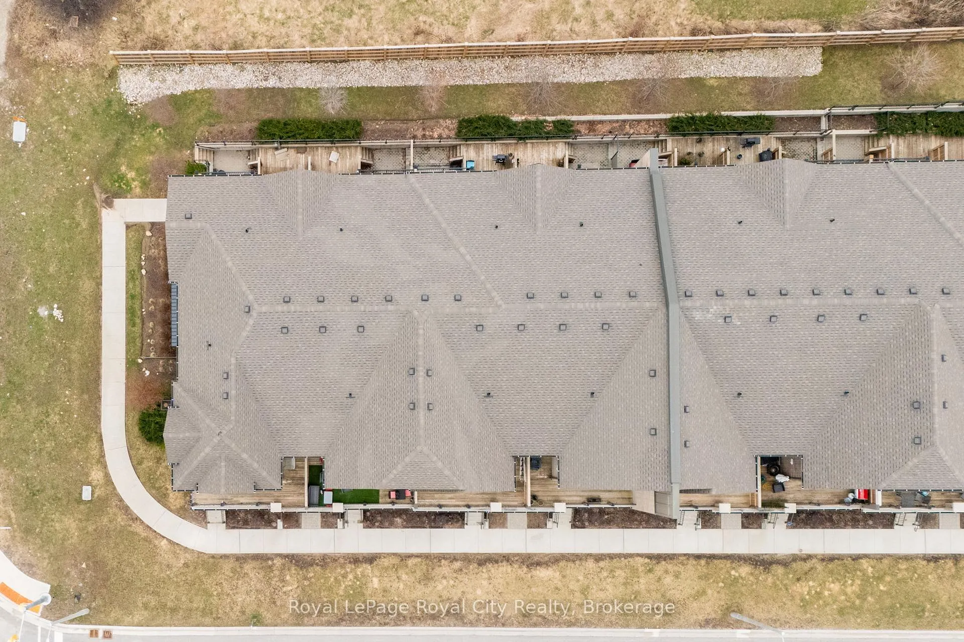 Photo 32 of Unit 316, 333 Gosling Gardens, Guelph, Clairfields/Hanlon Business Park — HOMEH