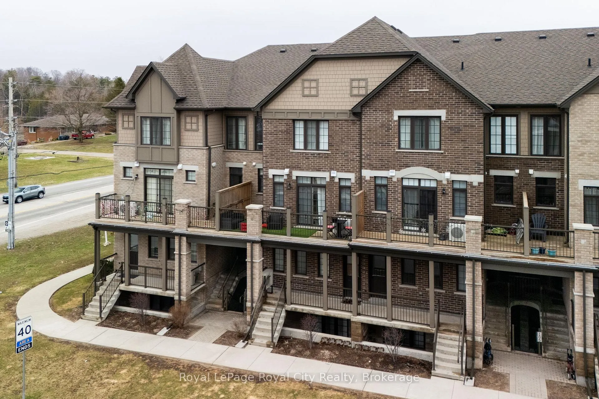 Photo 33 of Unit 316, 333 Gosling Gardens, Guelph, Clairfields/Hanlon Business Park — HOMEH
