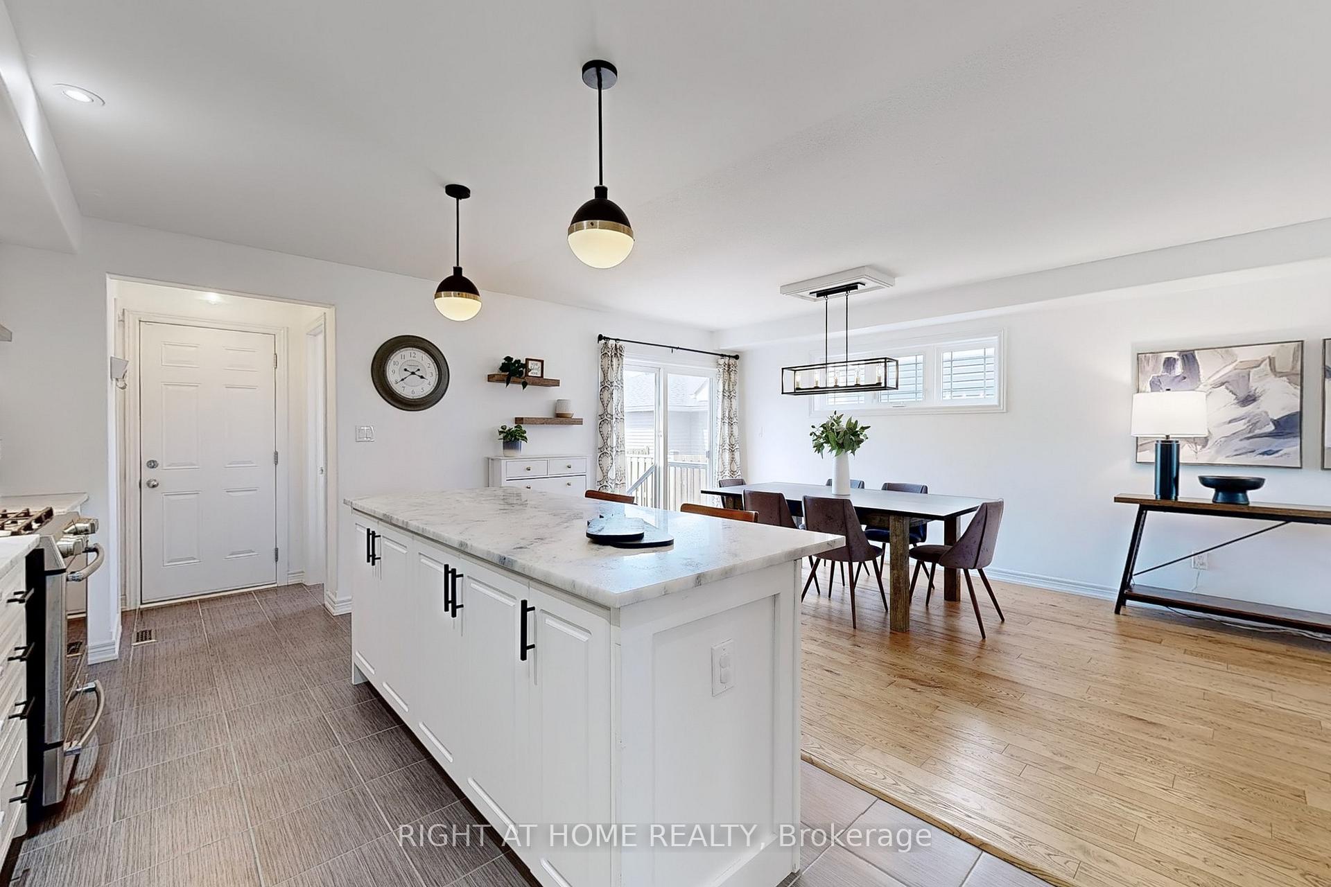 Photo 16 of 909 Broadway Boulevard, Peterborough, Northcrest Ward 5 — HOMEH