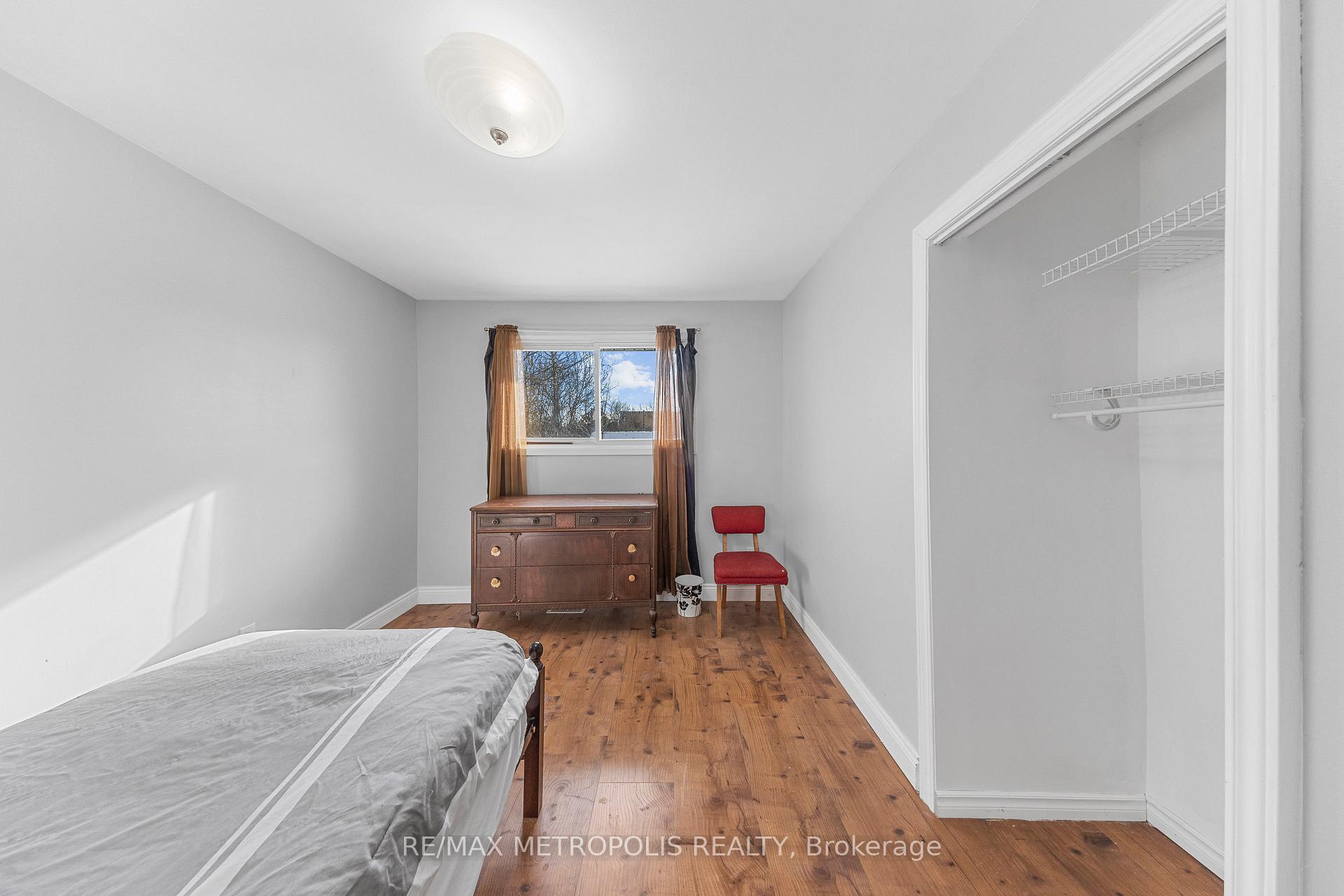 Photo 12 of 327 Ballard Street, Oshawa, Lakeview — HOMEH
