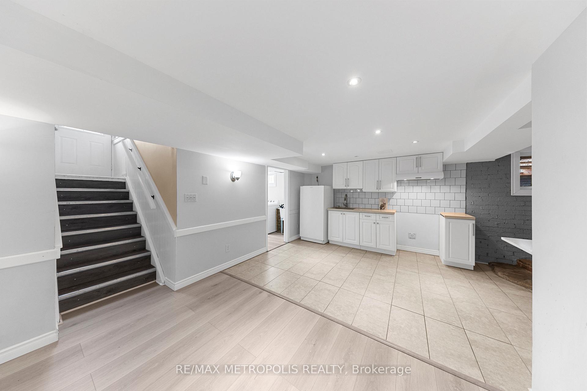 Photo 17 of 327 Ballard Street, Oshawa, Lakeview — HOMEH