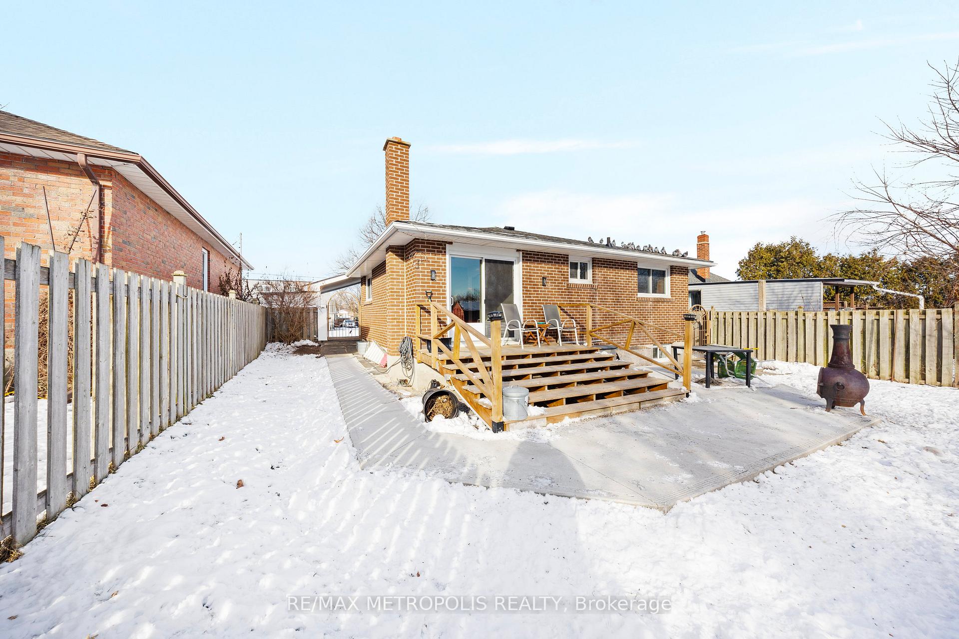 Photo 22 of 327 Ballard Street, Oshawa, Lakeview — HOMEH