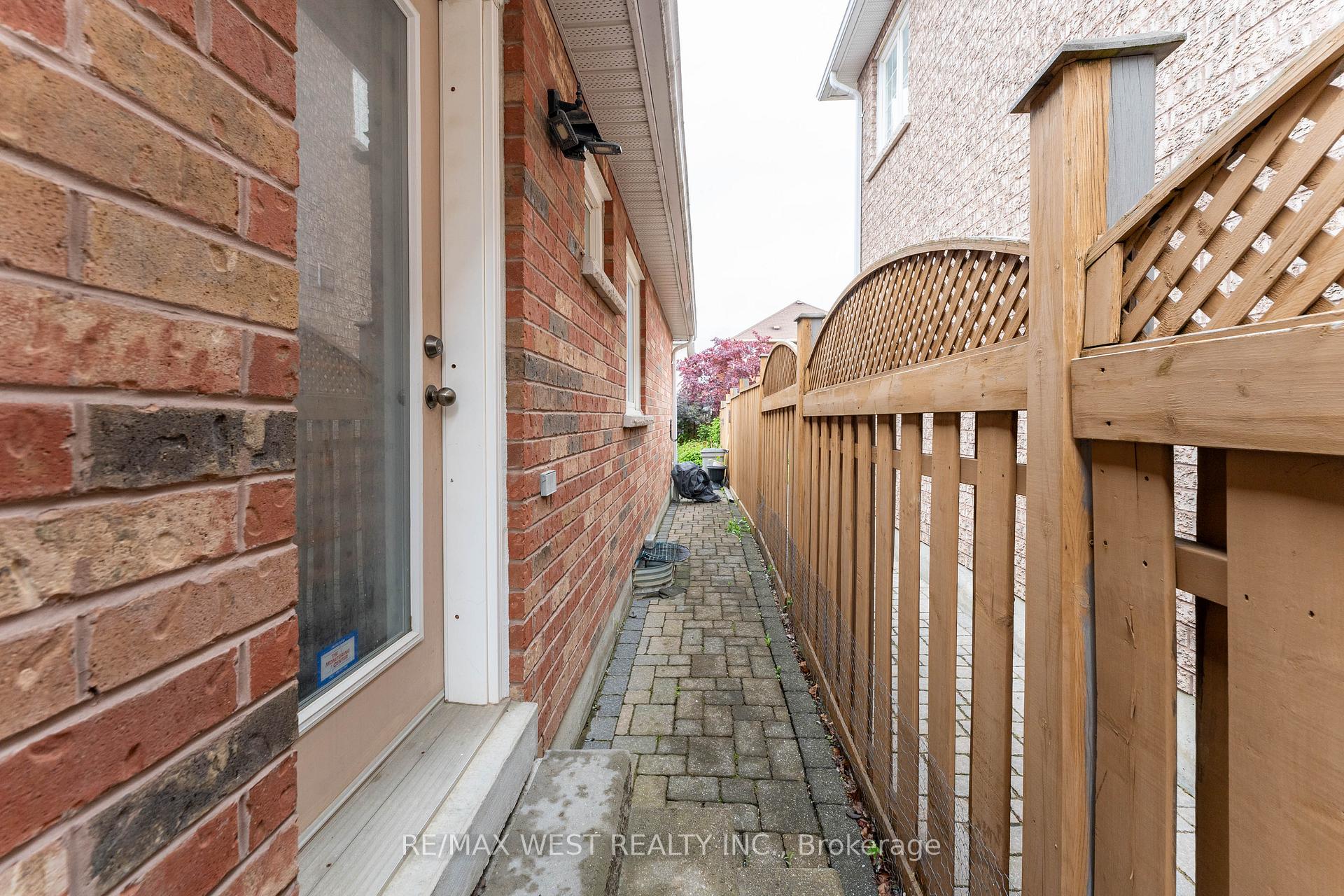Photo 39 of 38 Napiermews Drive, Ajax, Northwest Ajax — HOMEH